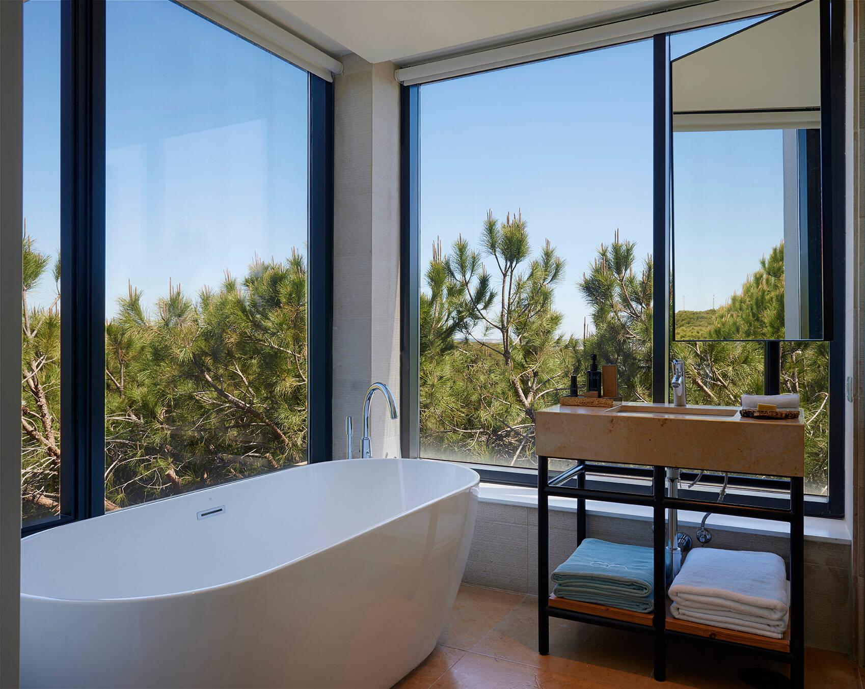 Bathroom as part of a double bed room at Octant Hotel Praia Verd