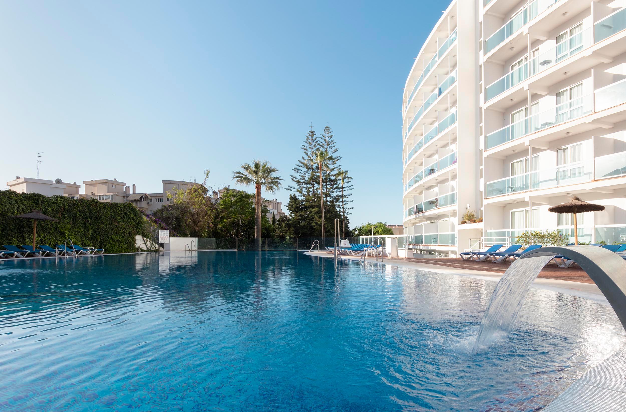Outdoor swimming pool at Palia Las Palomas
