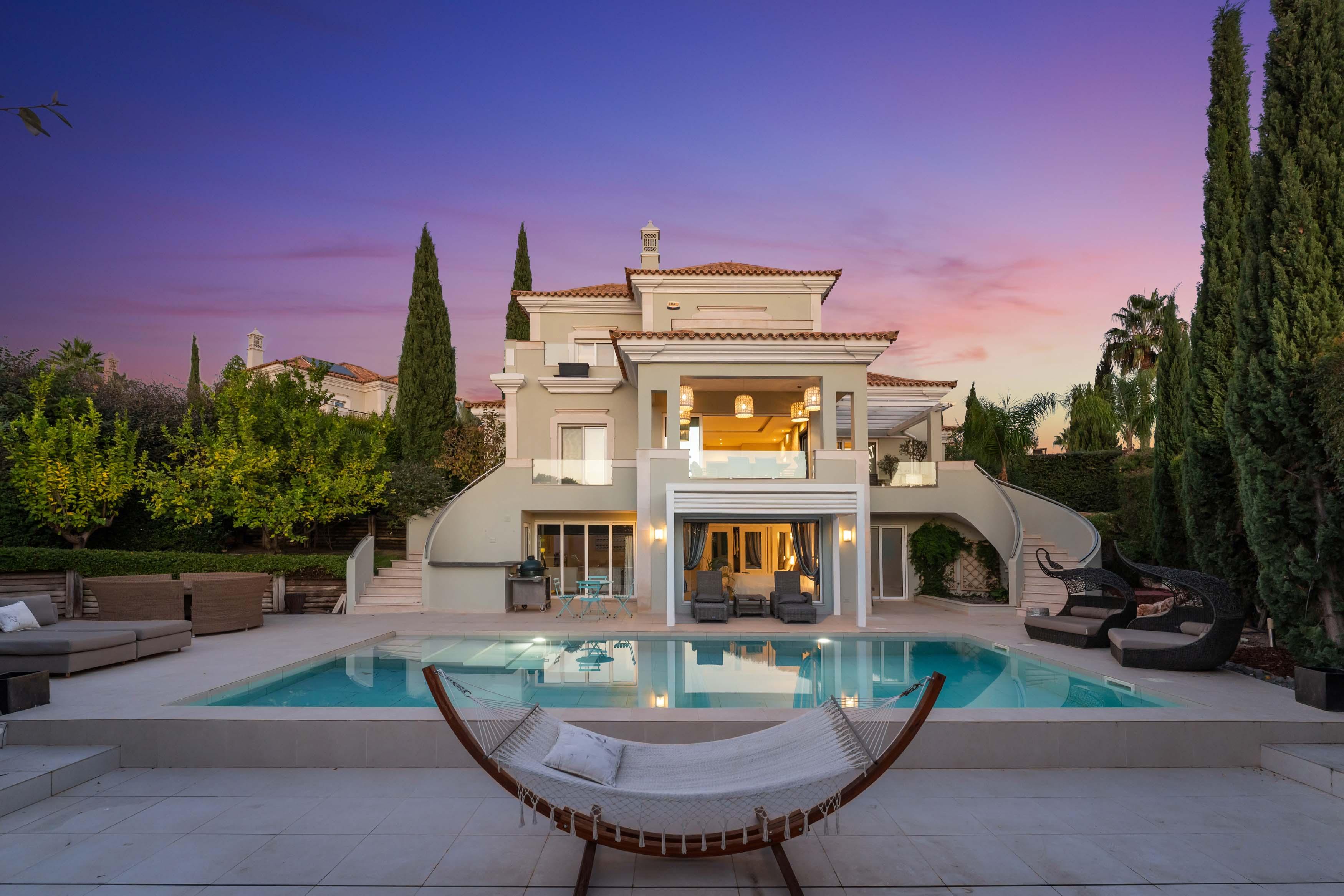 Panoramic view of The Crest