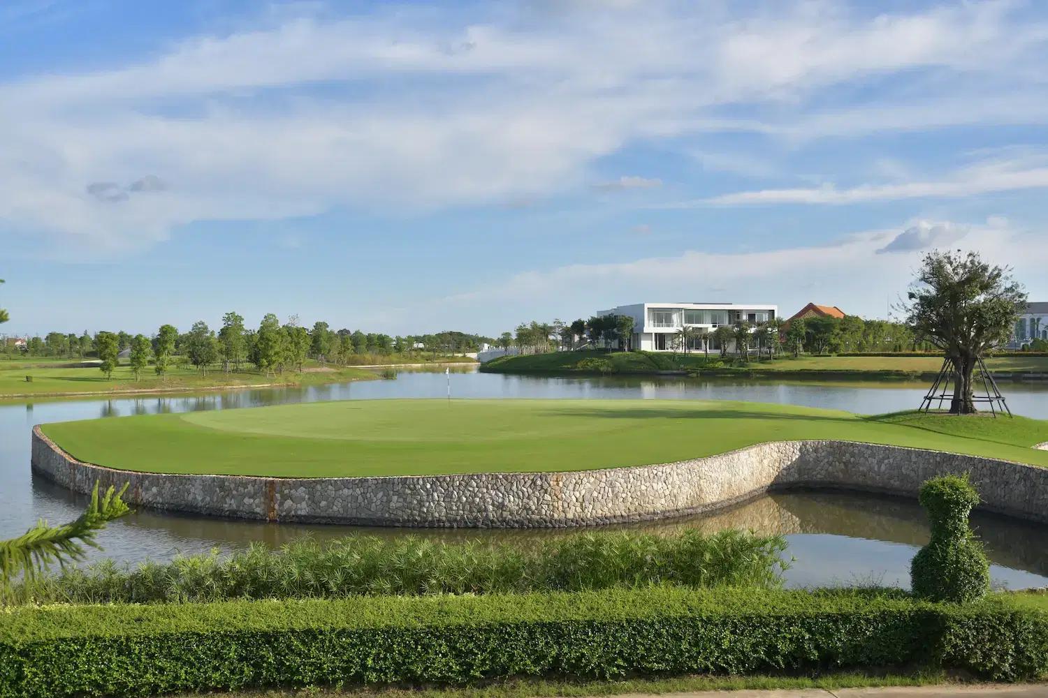 An island green at RG City & Robinswood Thailand