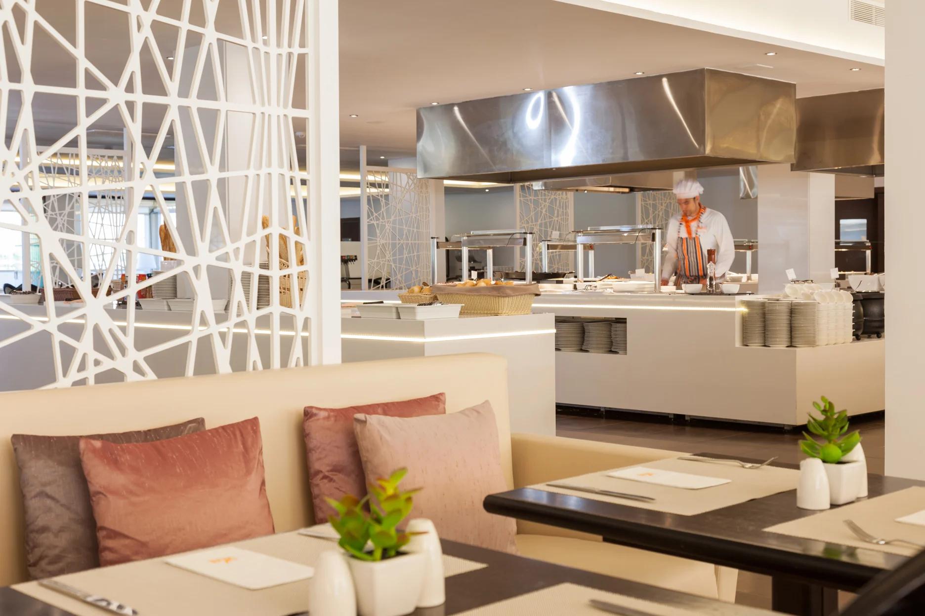 Indoor dining area at Zafiro Don Jaime