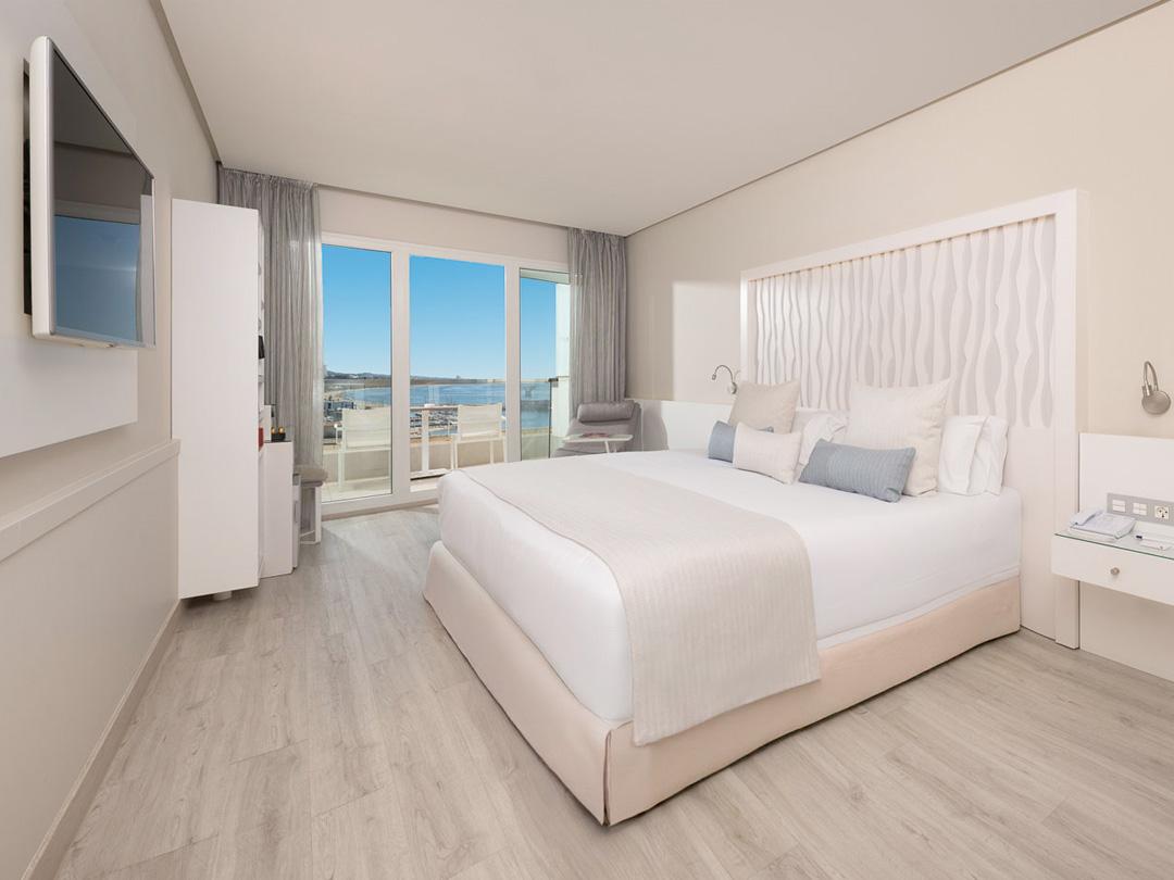 Double bed suite at Amàre Beach Hotel Marbella