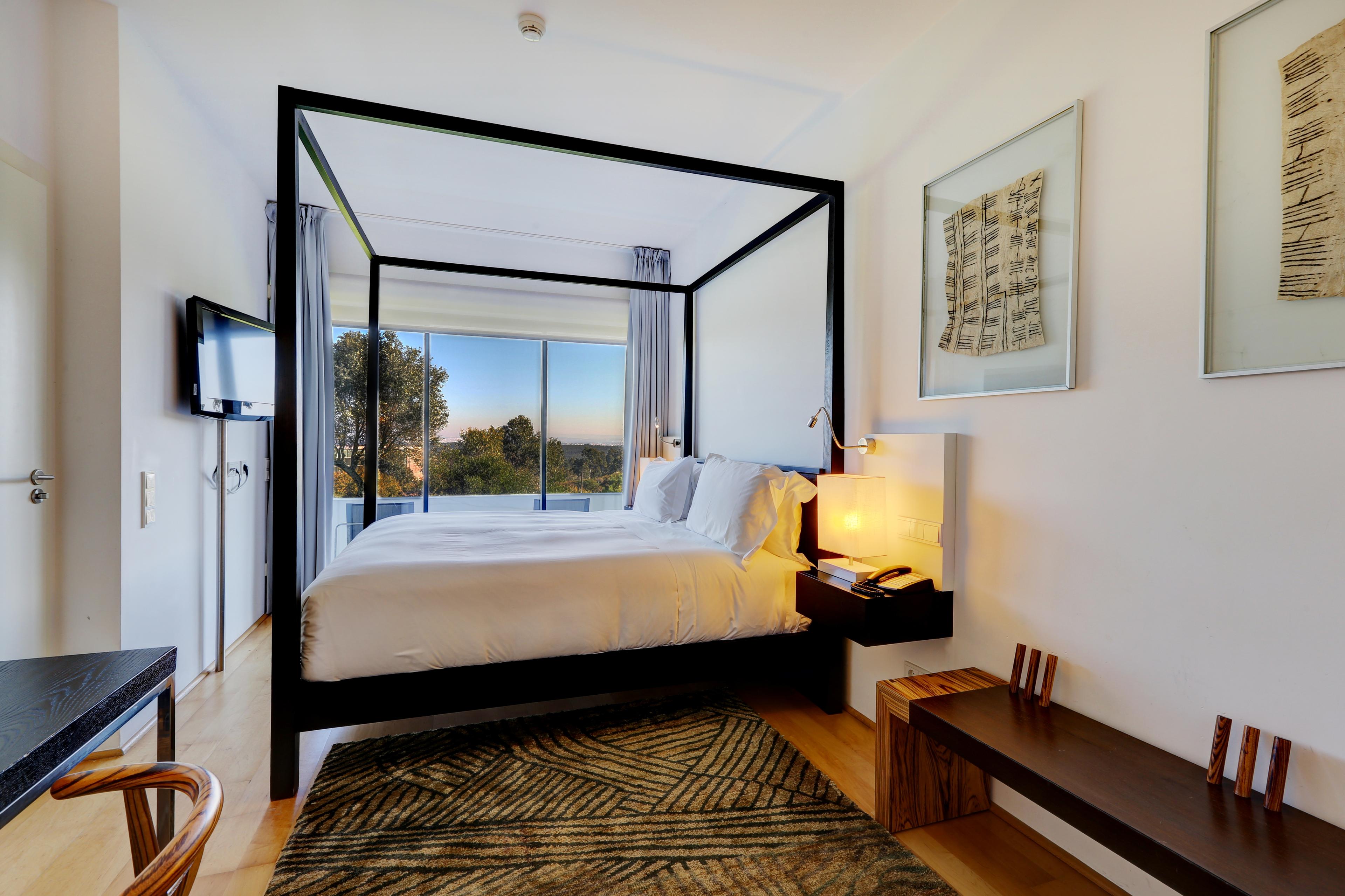 Double bed suite at Bom Sucesso Resort