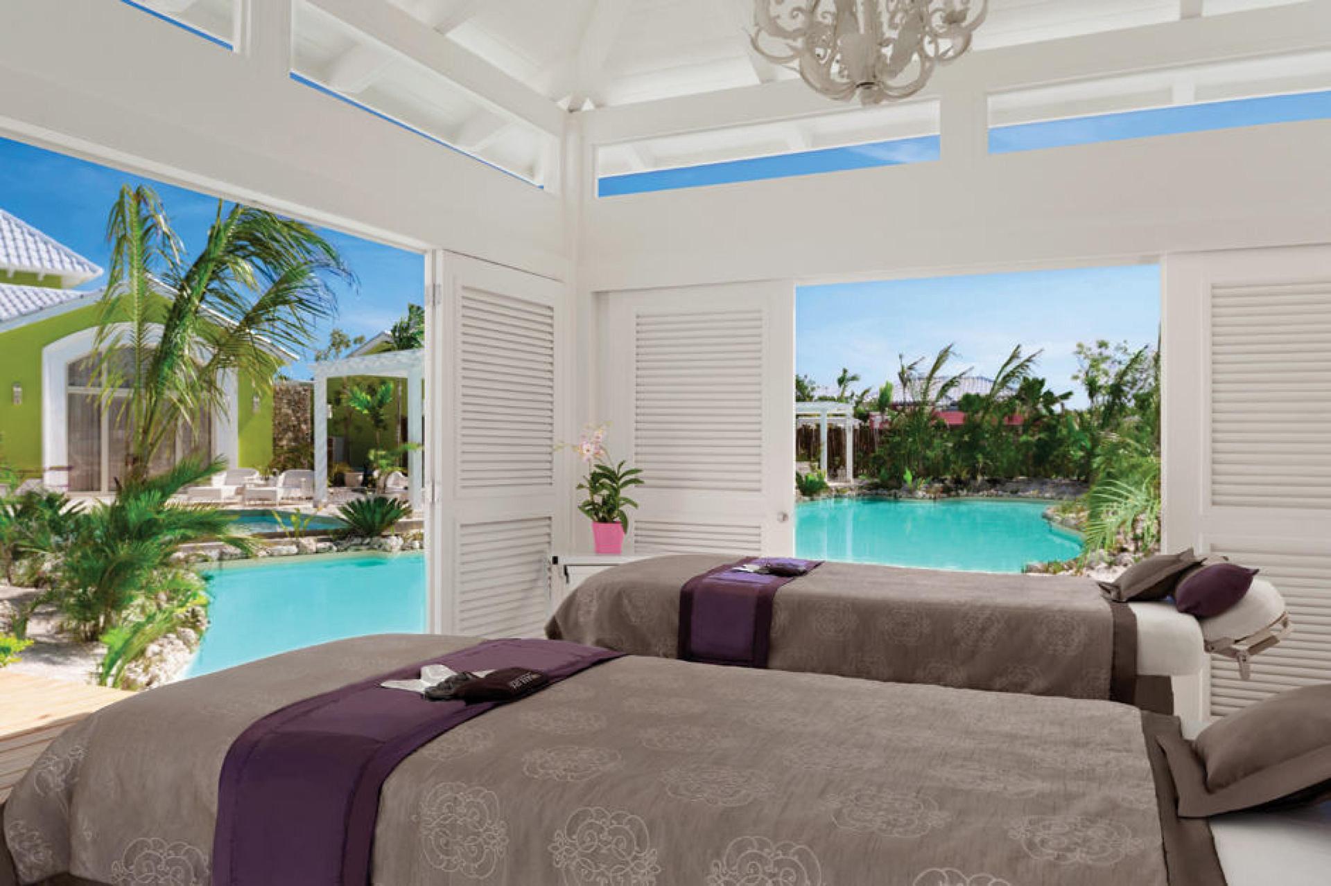 Spa beds with natural light at Eden Roc at Cap Cana