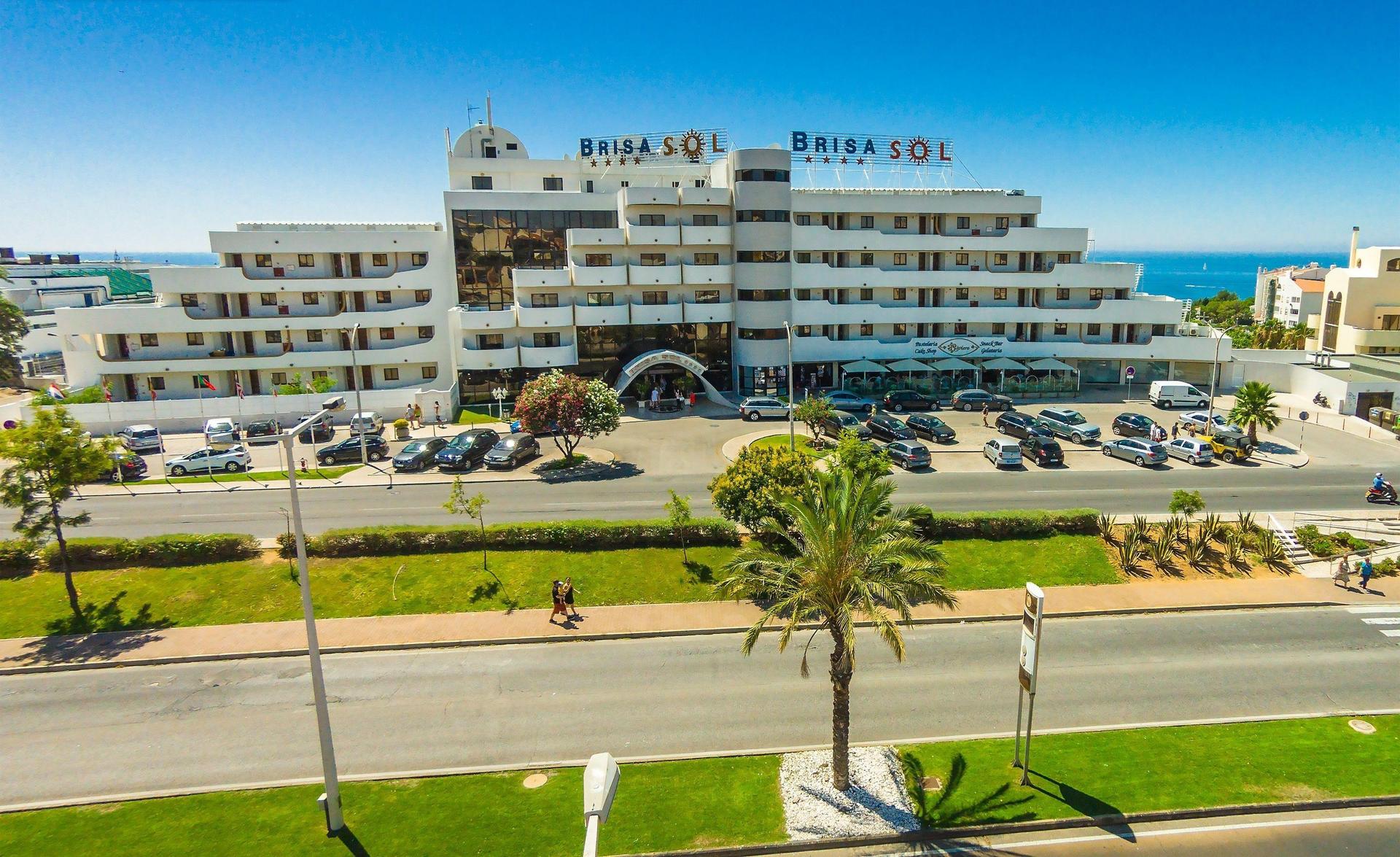 Panoramic view of the Hotel Brisa Sol building