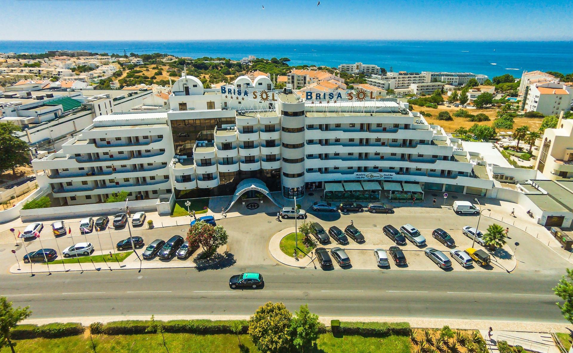 Overhead view of the Hotel Brisa Sol building