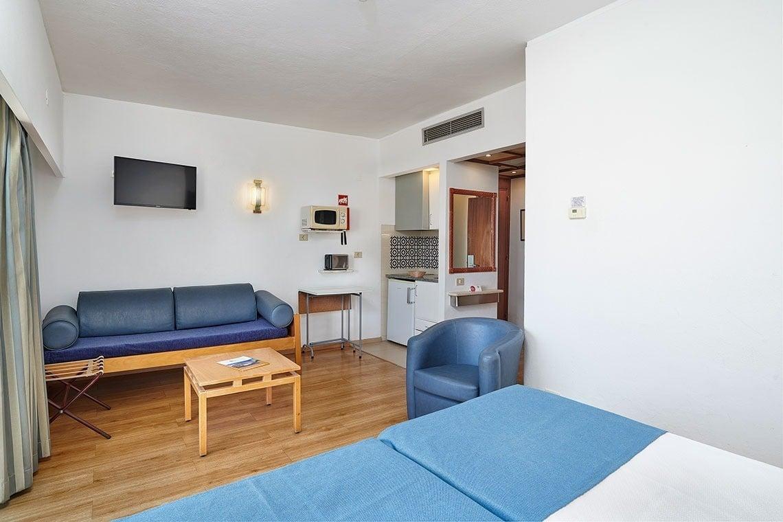 Double bed suite at Hotel Brisa Sol