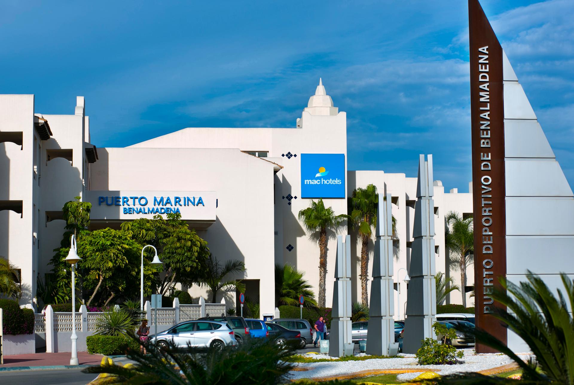 Panoramic view of the Hotel MAC Puerto Marina building