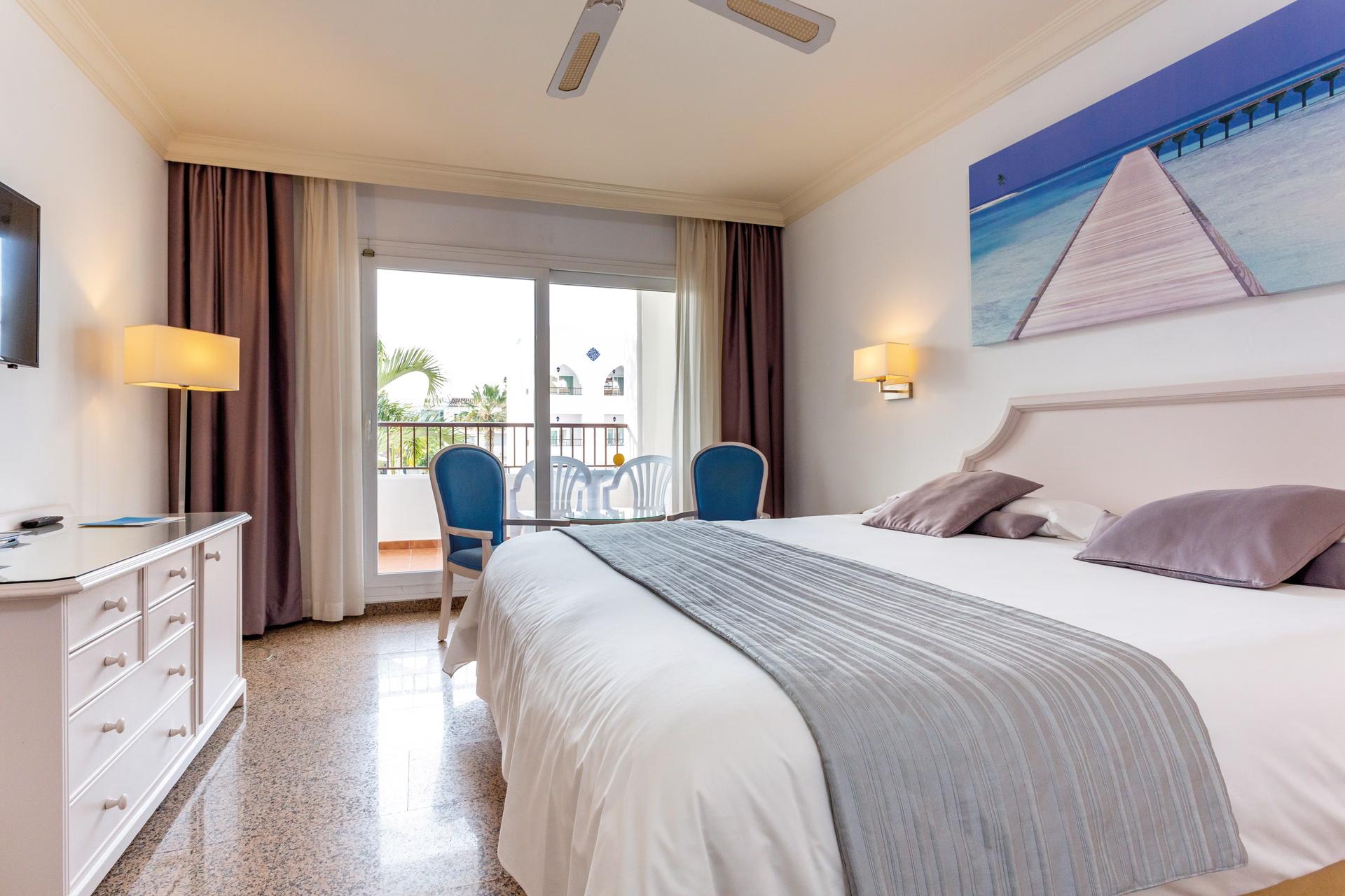 Double bed suite at Hotel MAC Puerto Marina