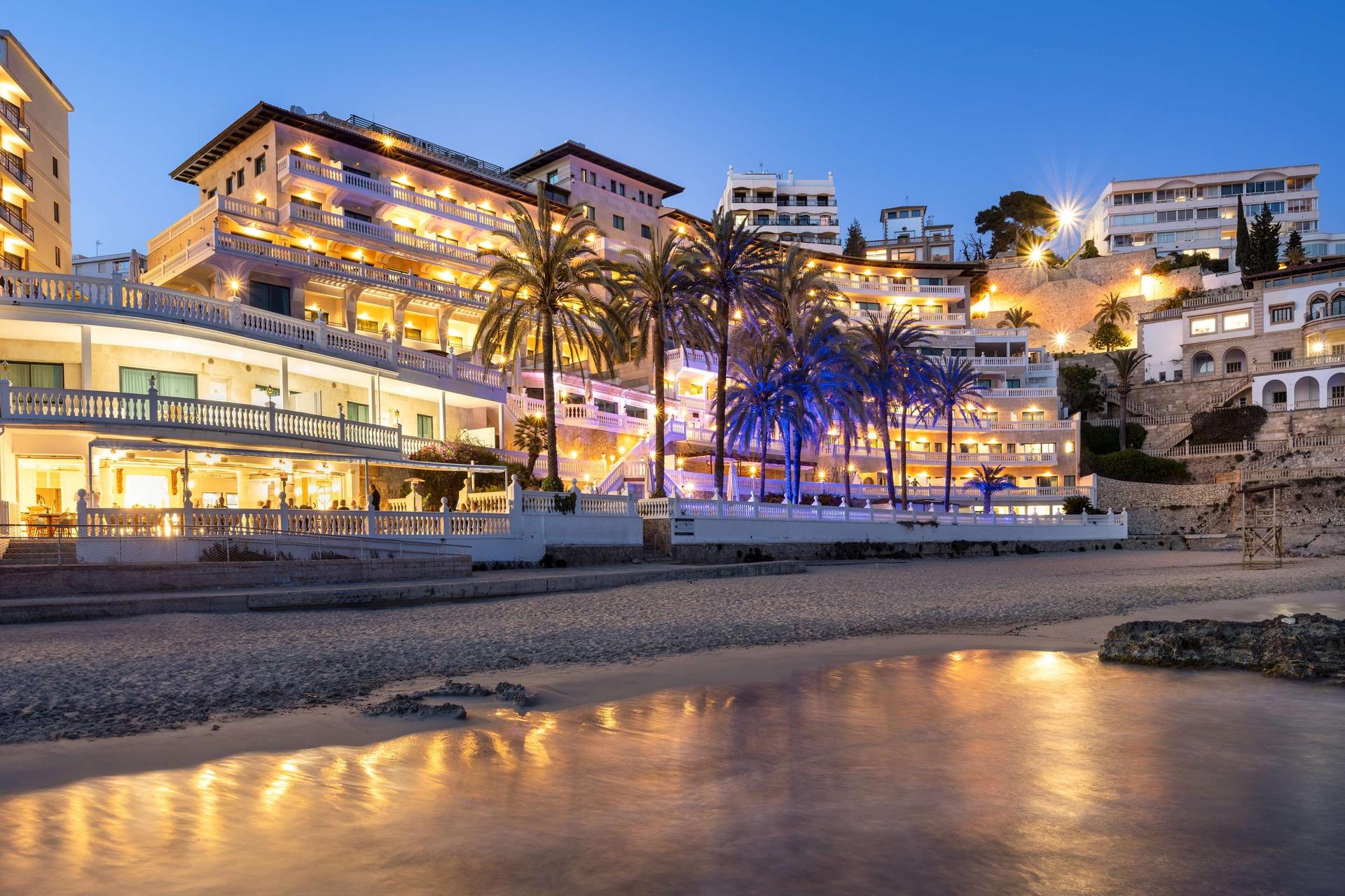 Panoramic view of the beachfront hotel