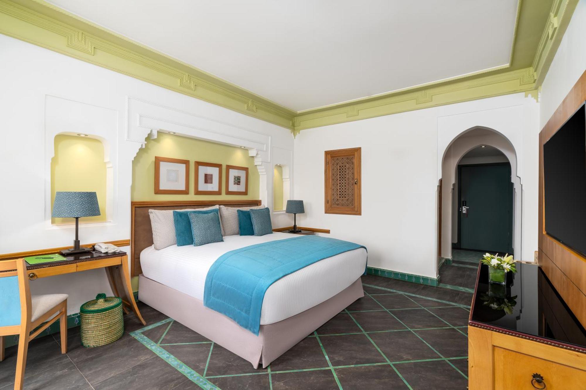 Spacious double bed suite at Jaal Riad Resort