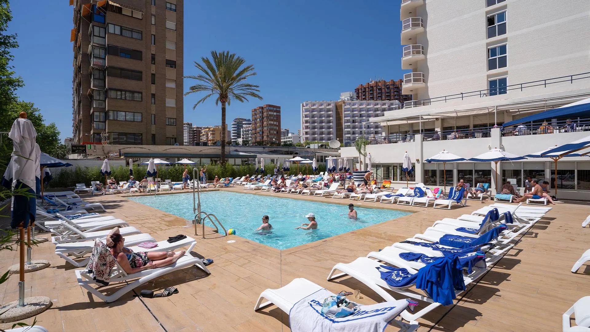 Panoramic view of the outdoor pool at Medplaya Hotel Riudor