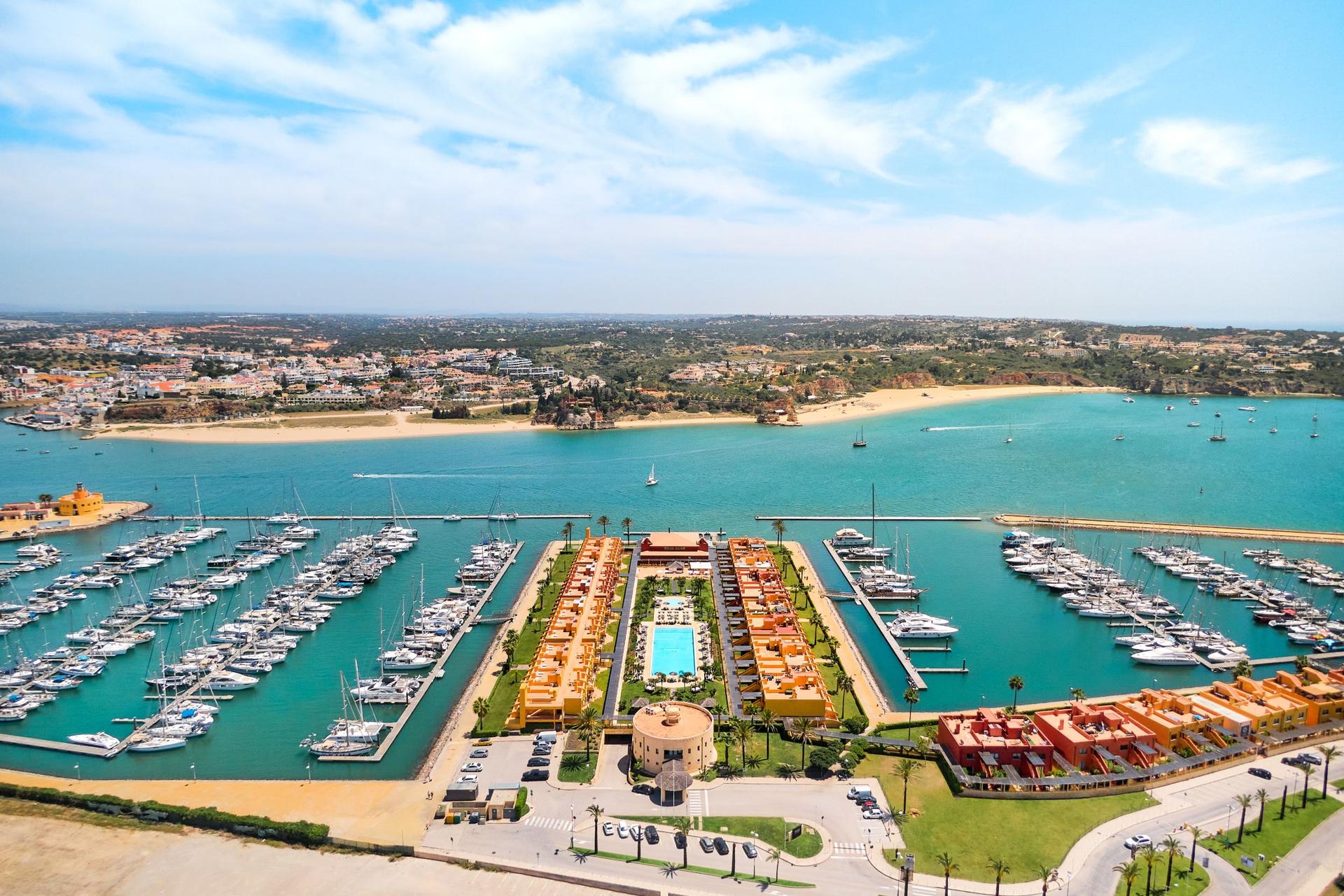 Overhead view of NH Marina Portimão
