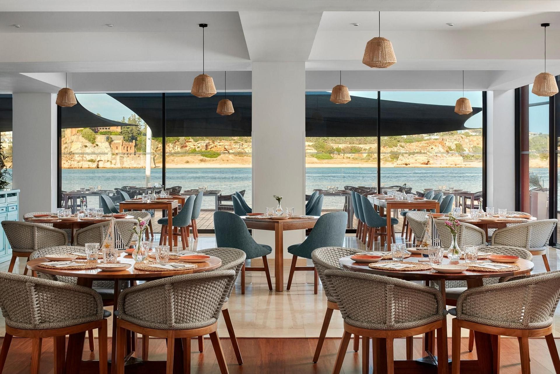 Indoor dining are at NH Marina Portimão