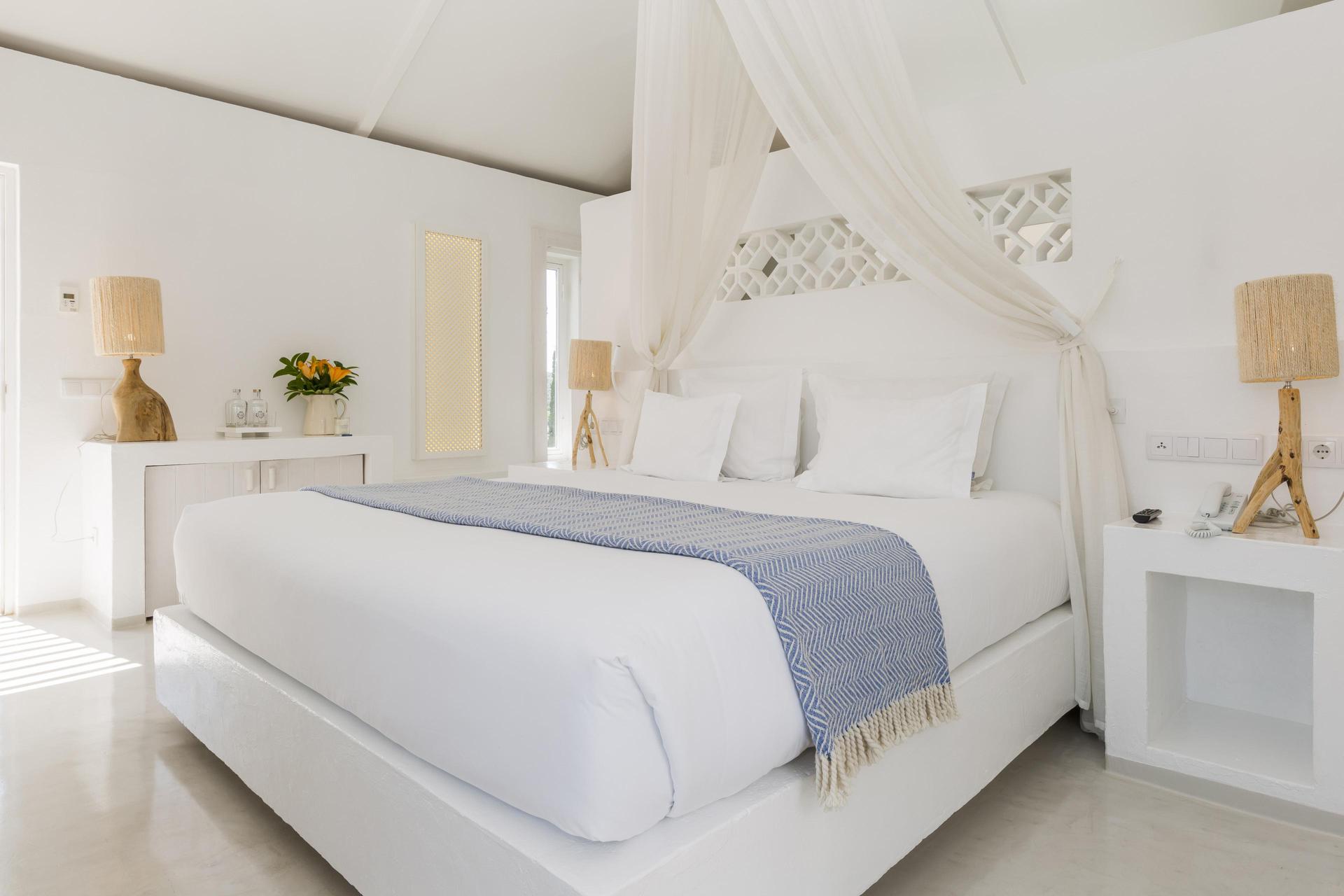 Double bed suite at Octant Hotel Vila Monte