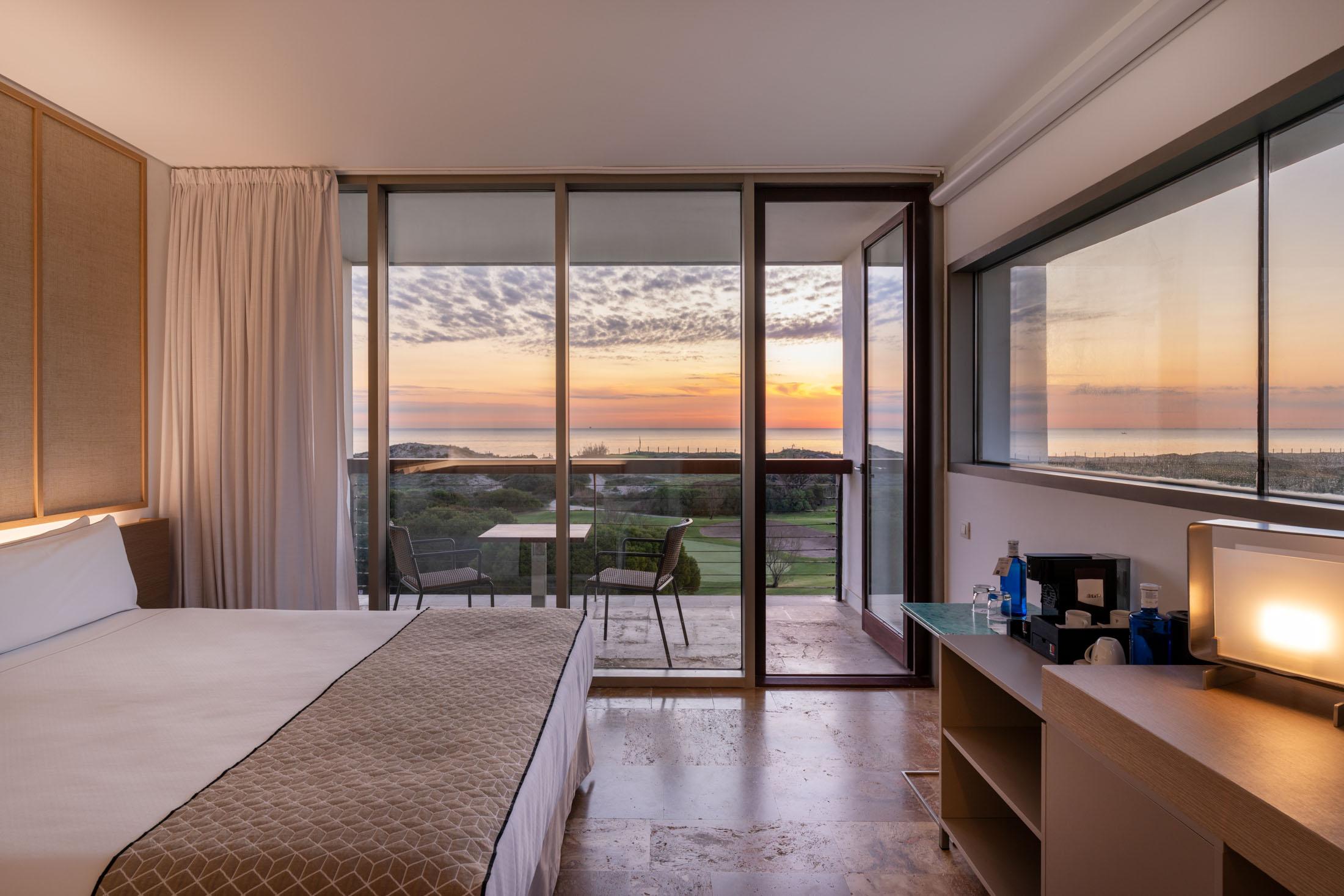 Double bed suite at Parador El Saler