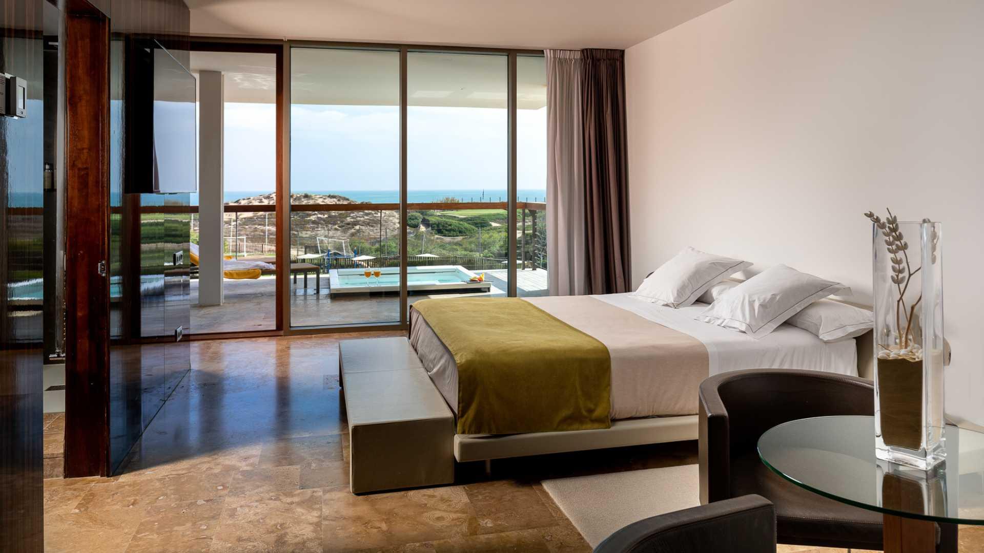 Double bed suite at Parador El Saler