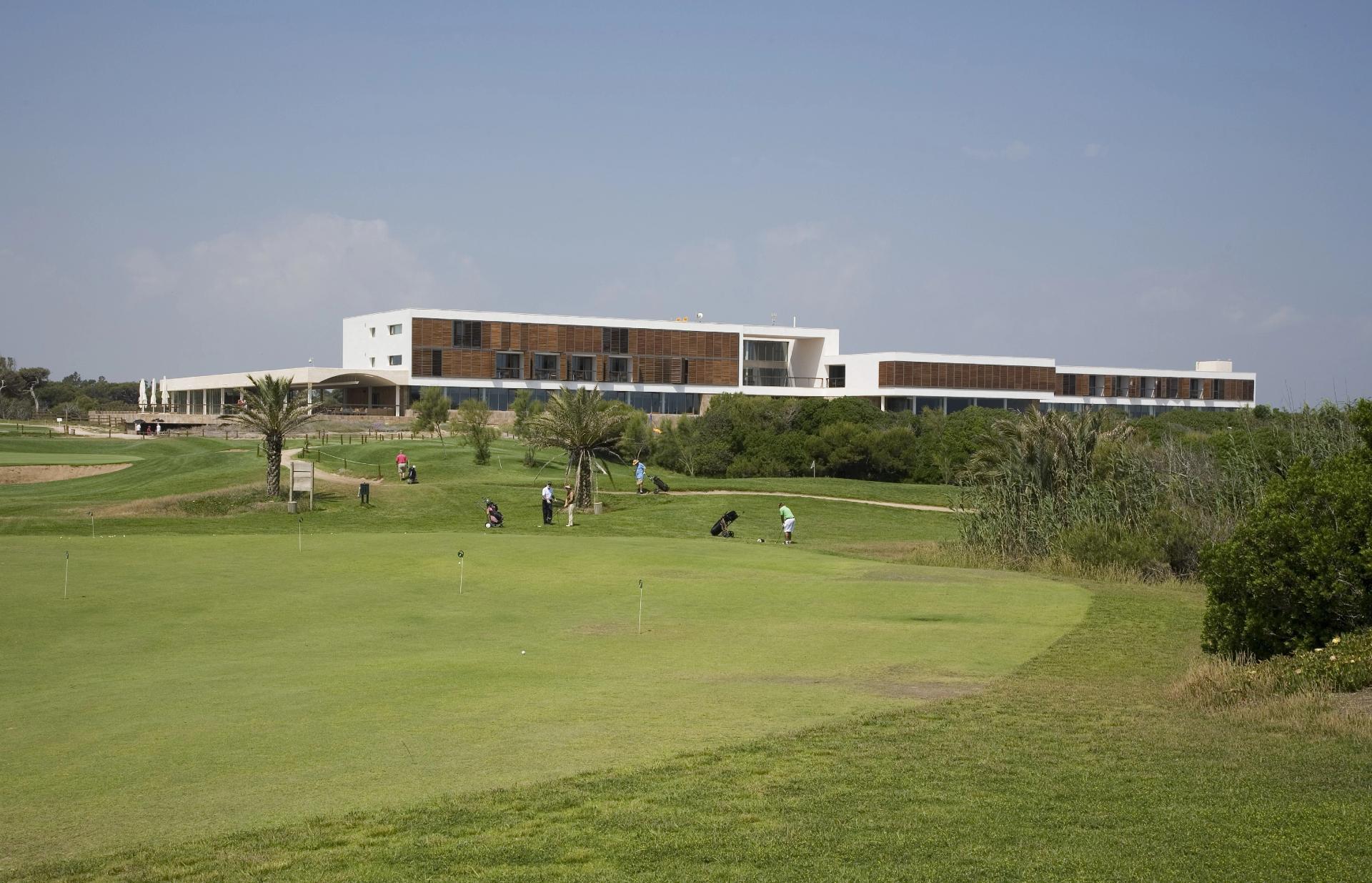 Panoramic view of the Parador El Saler overlooking the outdoor course