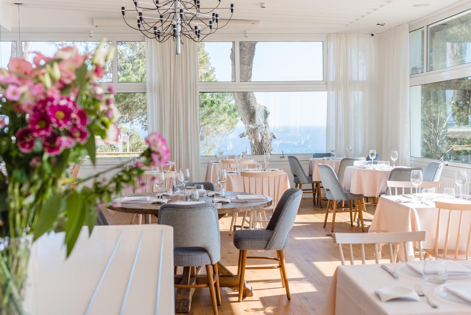 Indoor dining room at Park Hotel San Jorge & Spa