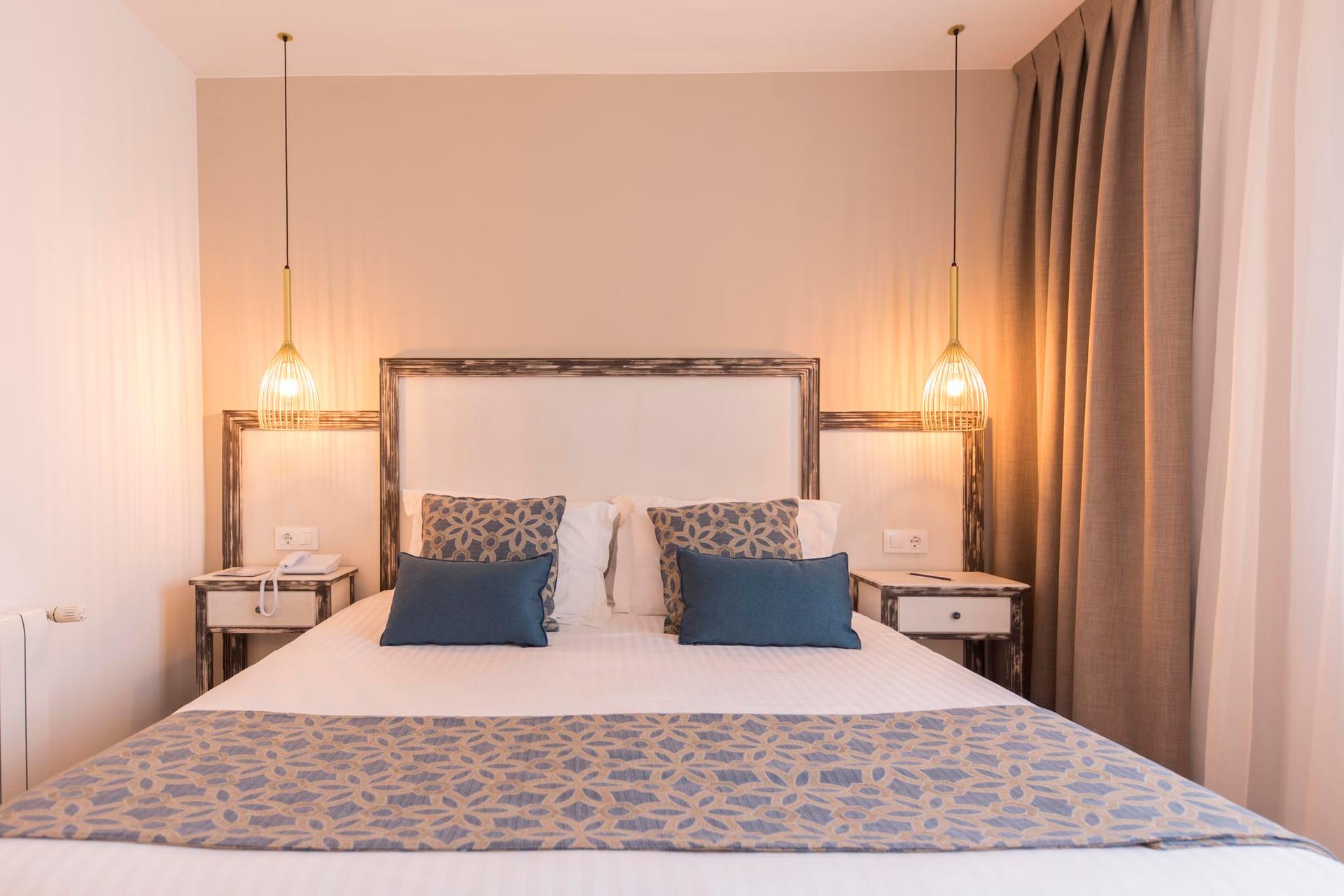 Double bed suite at Park Hotel San Jorge & Spa
