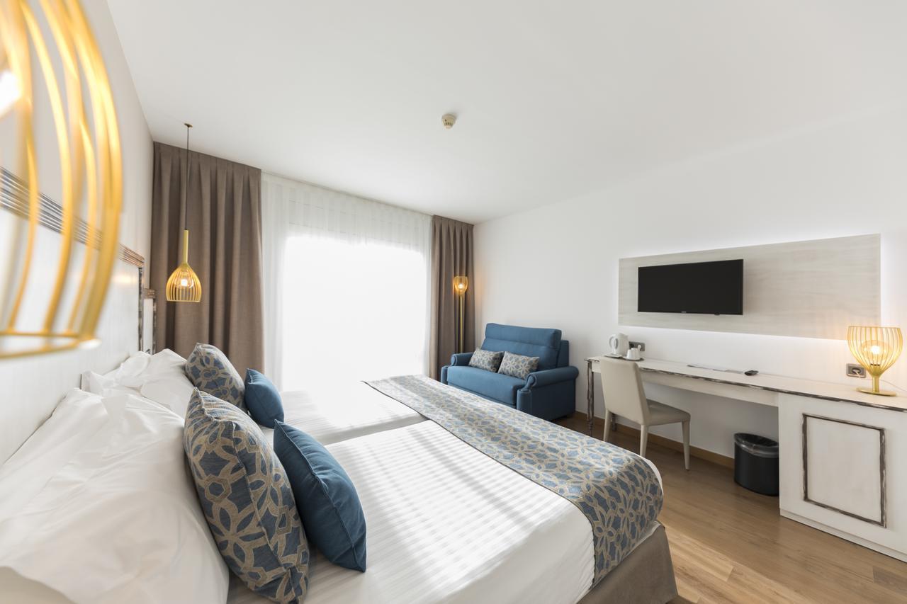 Double bed suite at Park Hotel San Jorge & Spa