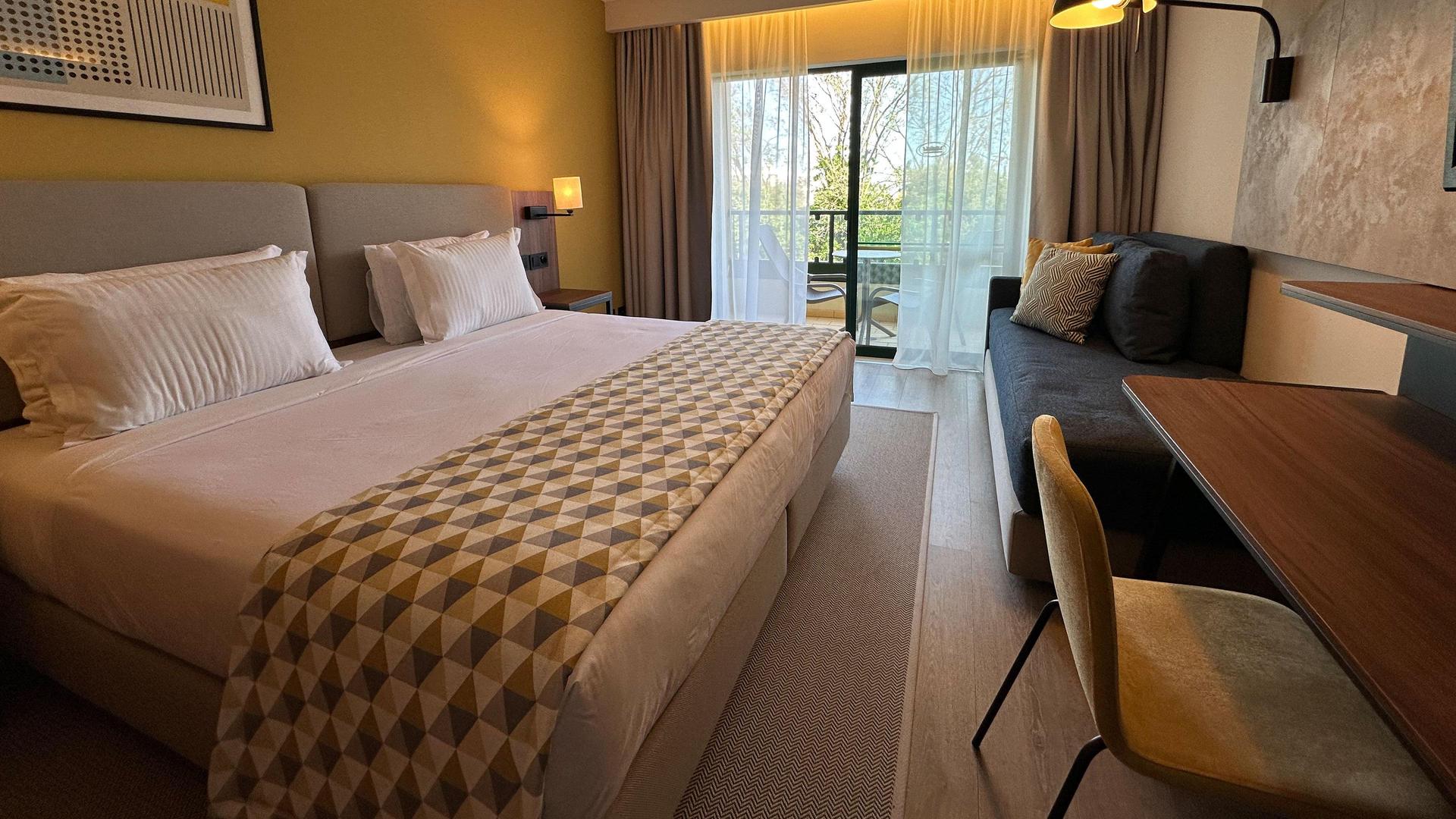 Double bed suite at Real Bellavista Hotel & Spa