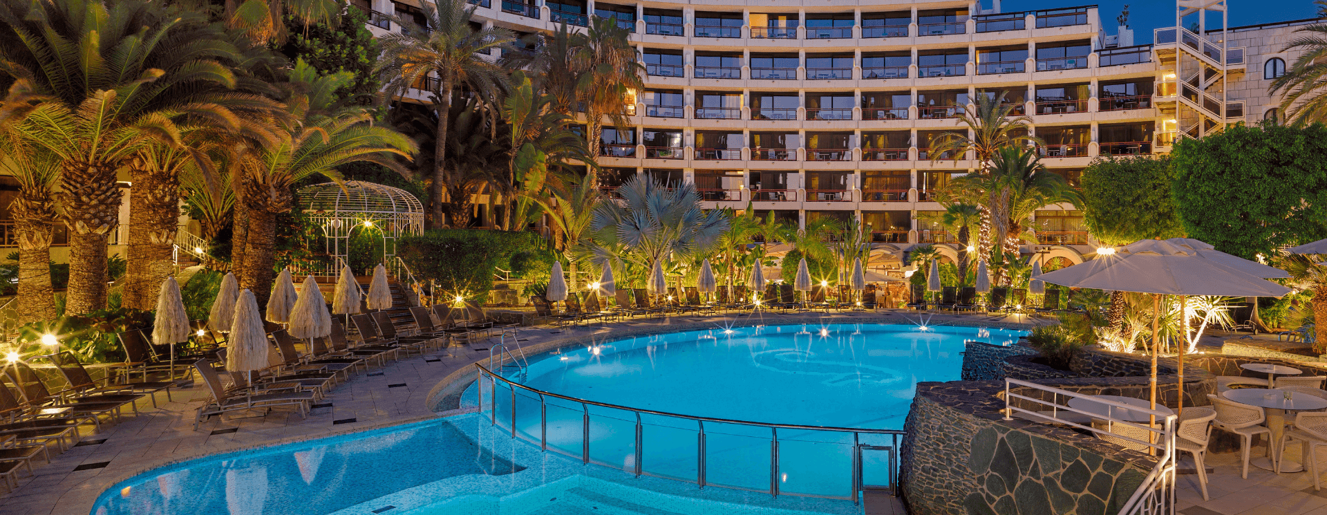 Outdoor swimming pool at Seaside Sandy Beach