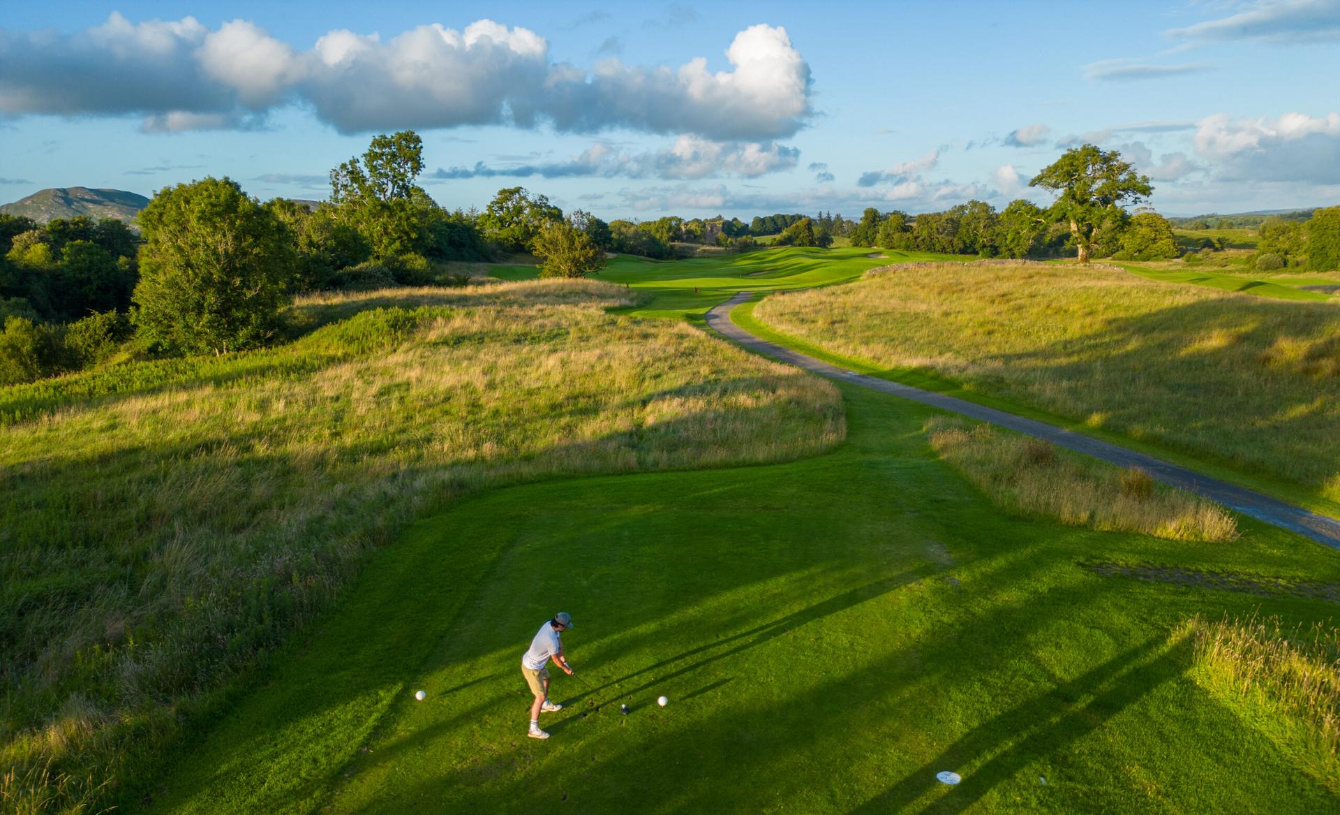 Well maintained tee box at Castle Dargan Golf Hotel