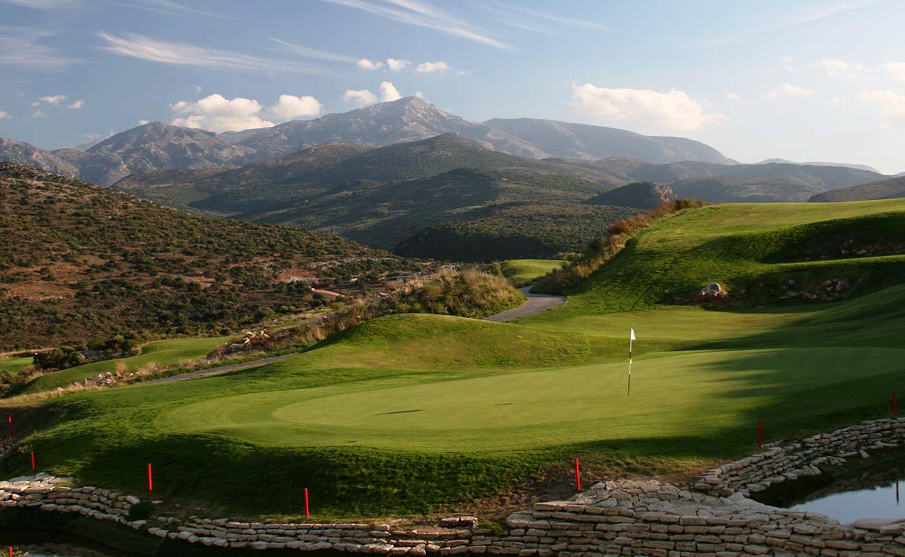 A smooth green at Crete Golf Club & Hotel