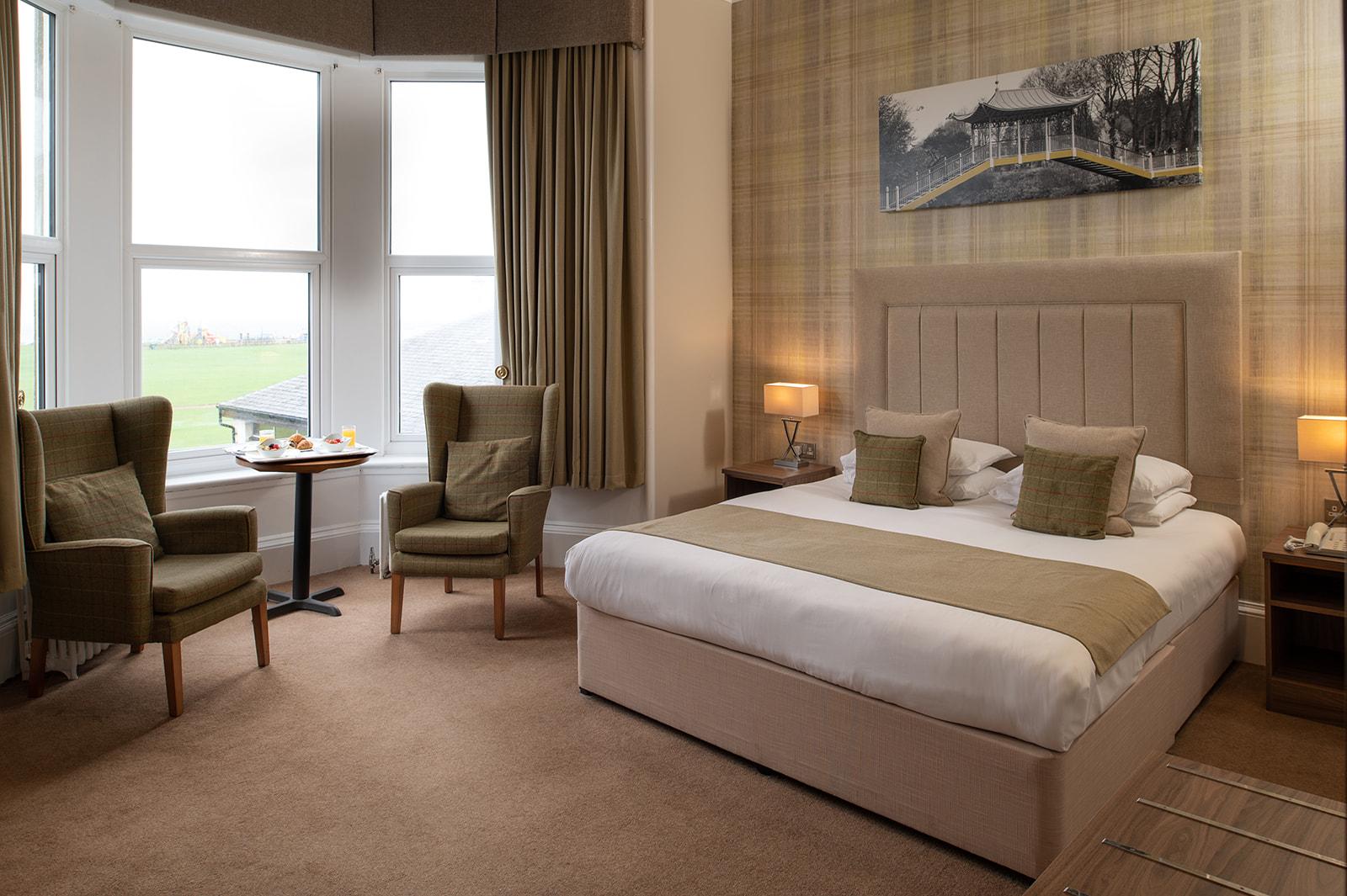 Spacious double bed suite at Fairfield House Hotel