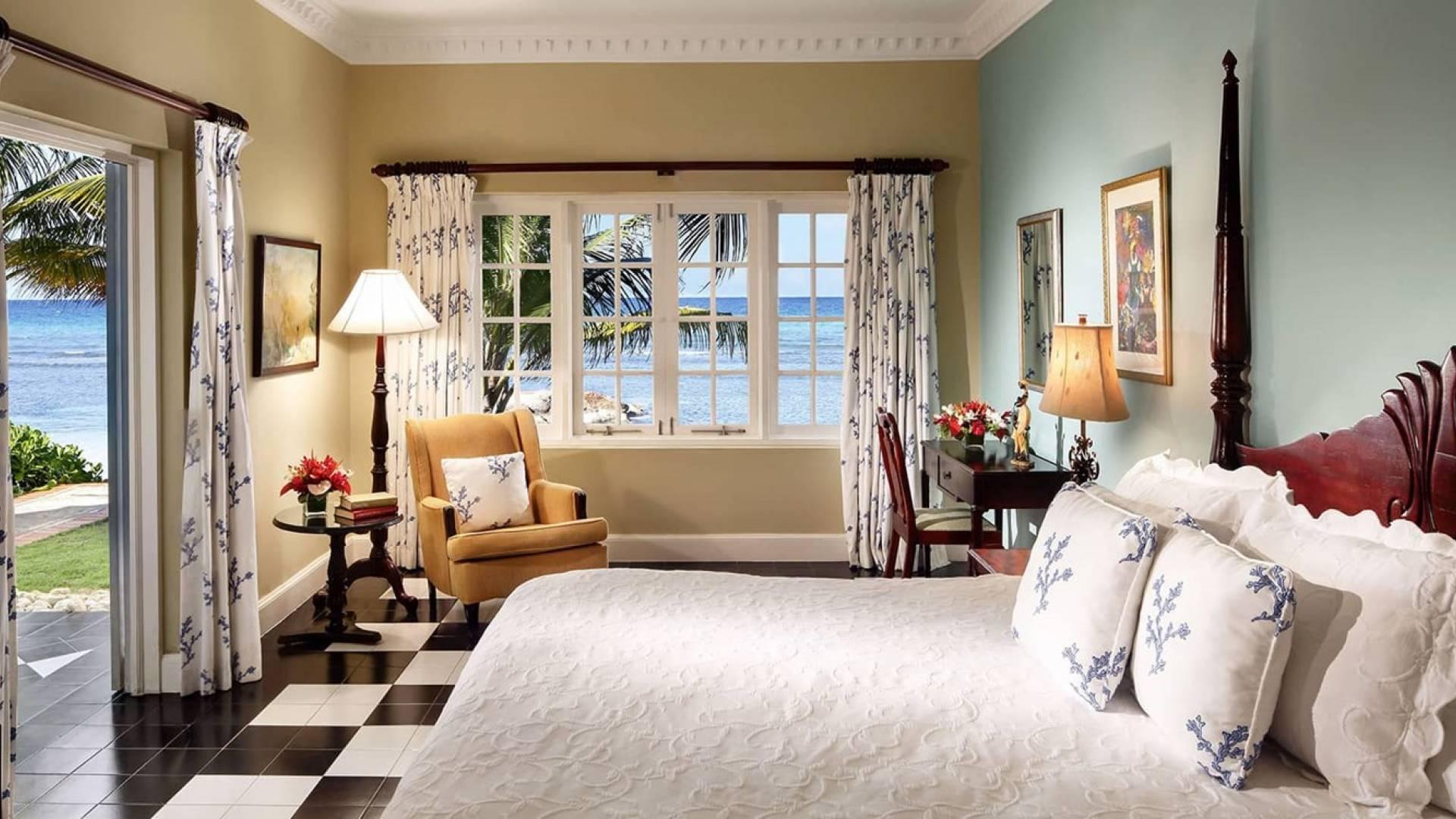Double bed room as part of a villa at Half Moon