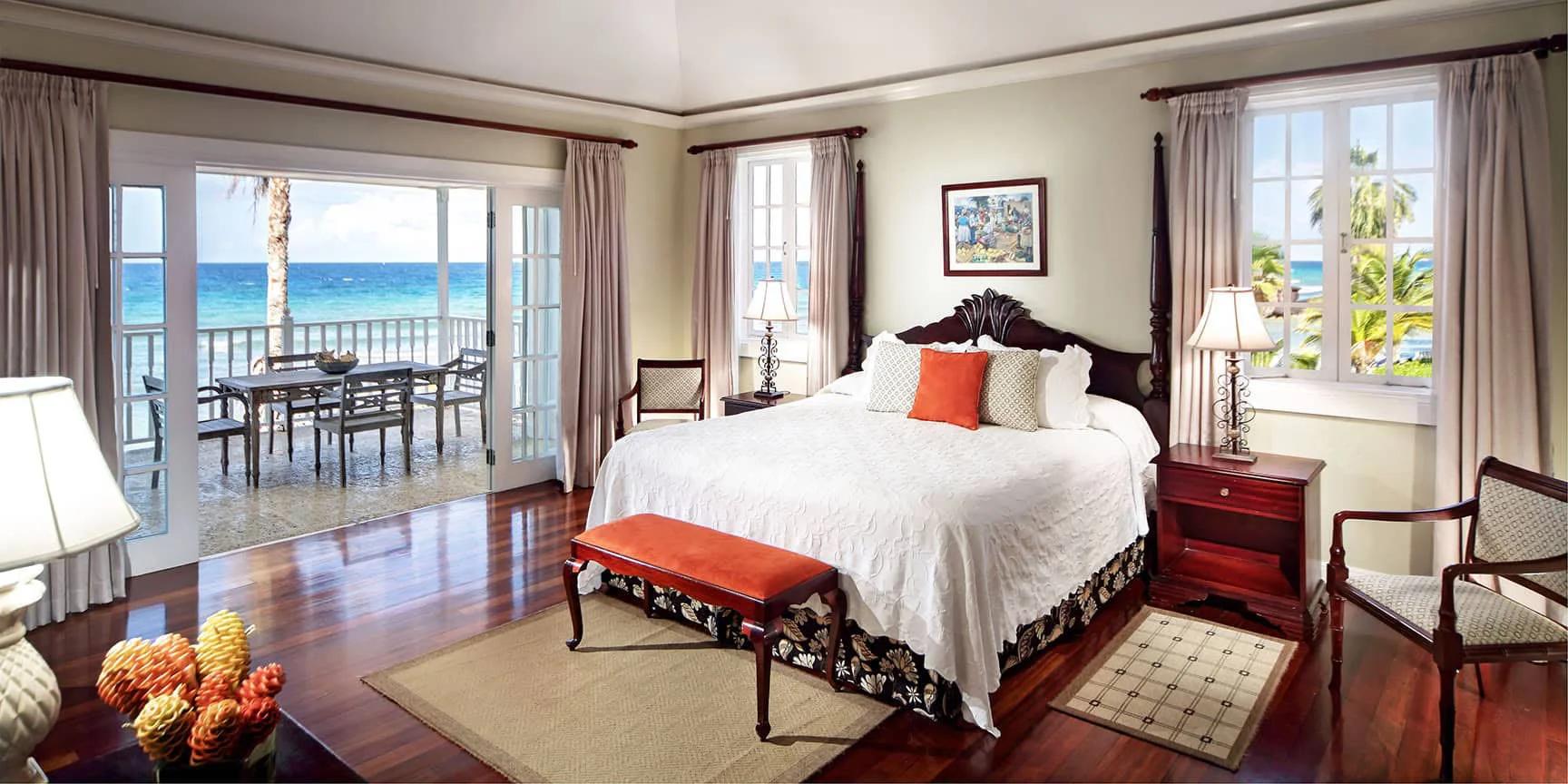Double bed room as part of a villa at Half Moon