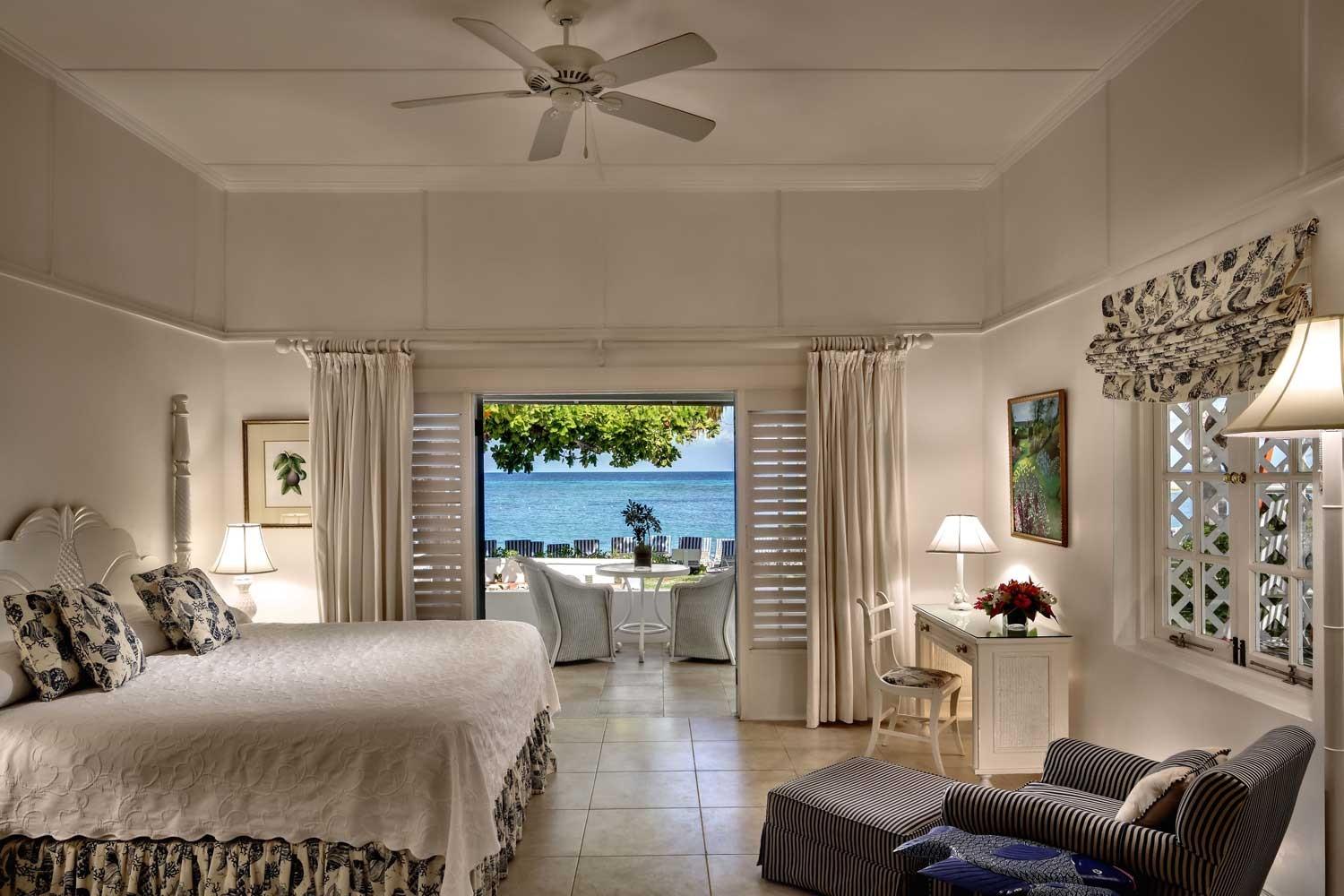 Double bed room as part of a villa at Half Moon