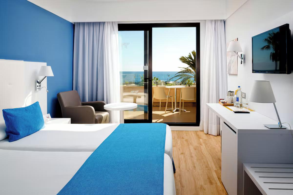 Double bed suite with balcony views at Alexandre Teguise Playa
