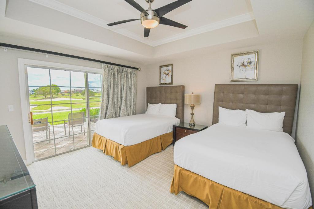 Twin bed suite at the Reunion Resort