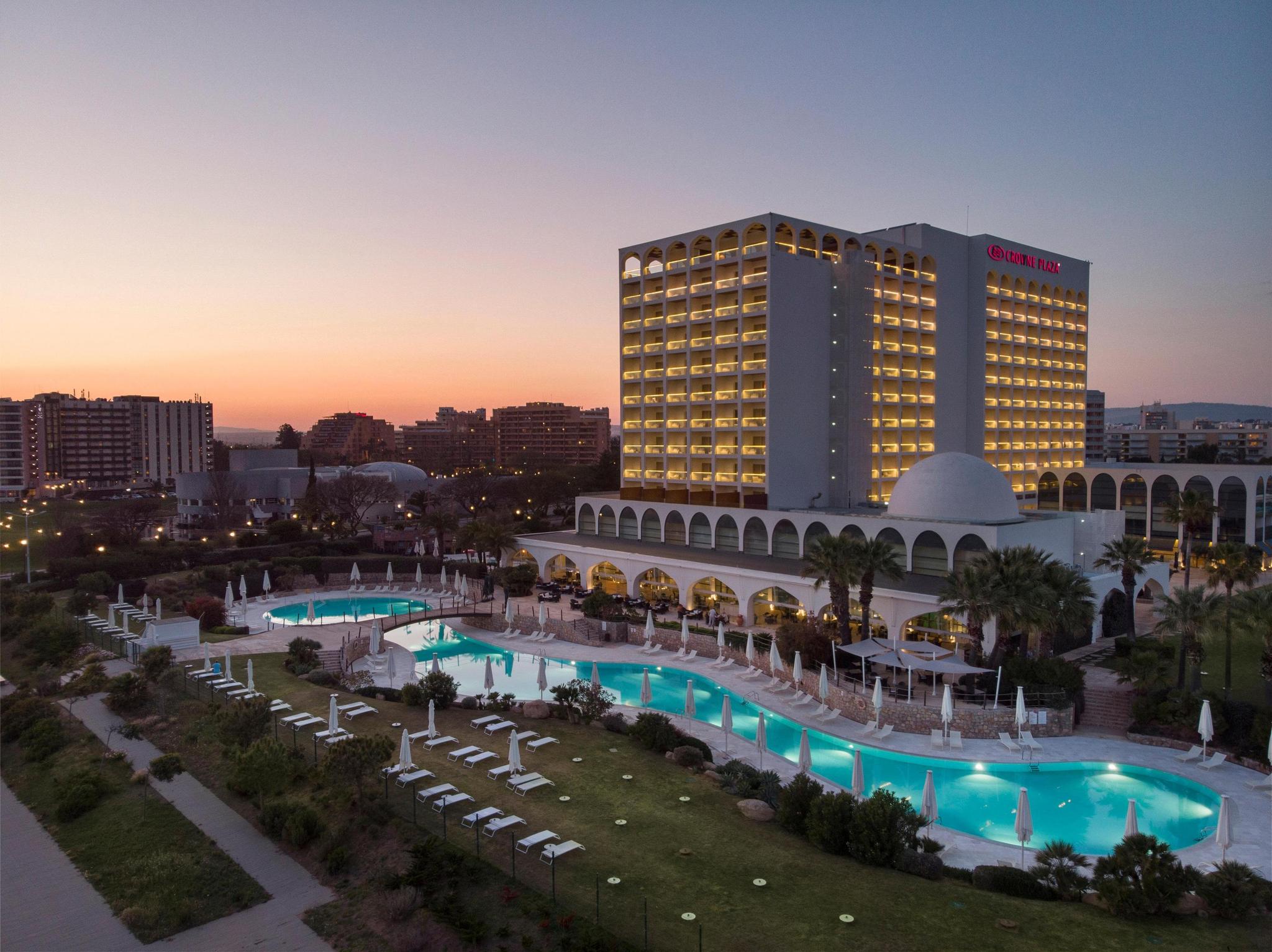 Panoramic view of the Crowne Plaza Vilamoura at sun set