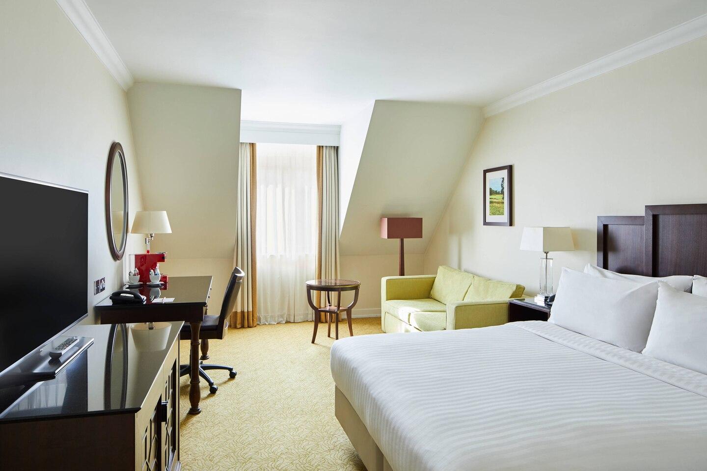 Double bed room at Forest of Arden Hotel