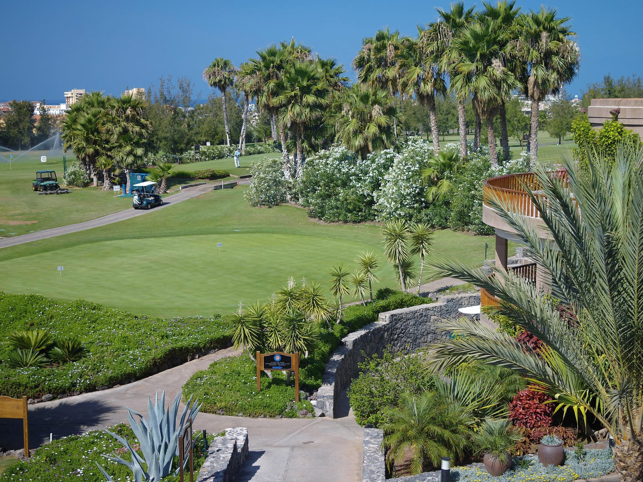 Tee box at Golf Las Americas