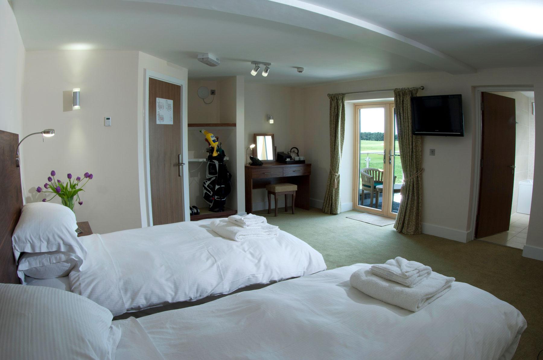 Twin Bed suite at The Lodges at Prince's