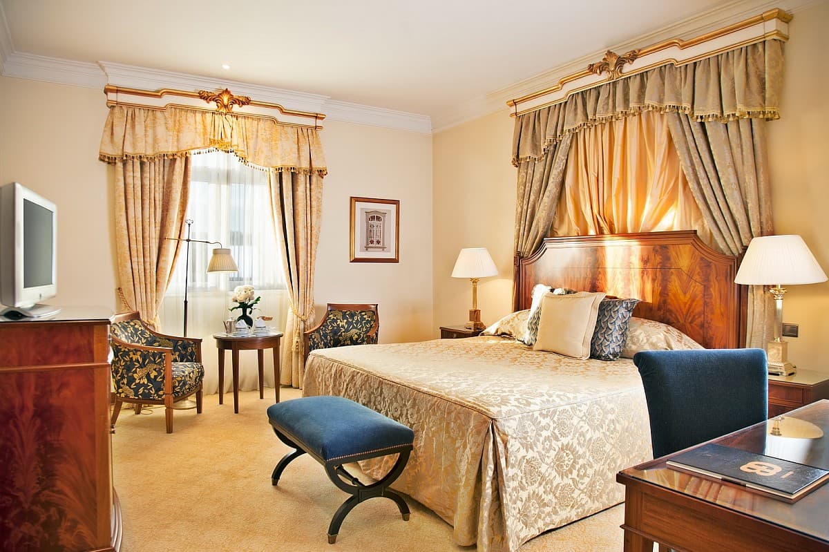 Double bed room at the Palacio Estoril Golf & Spa Hotel