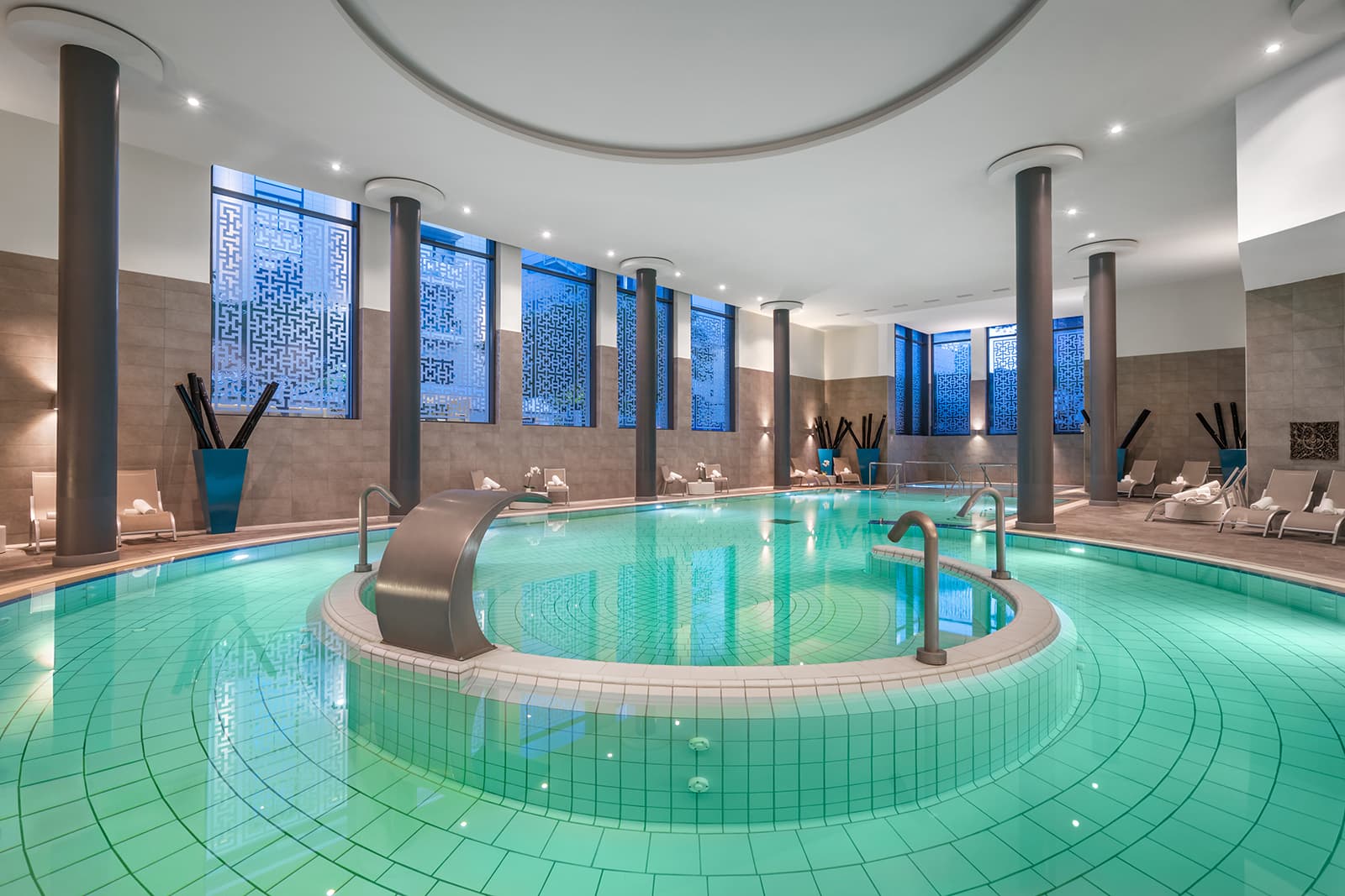 Indoor swimming pool at the Palacio Estoril Golf & Spa Hotel