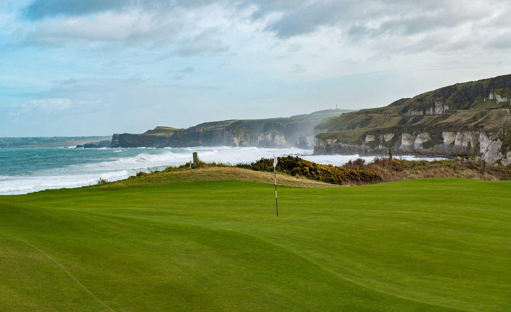 A smooth coastal green