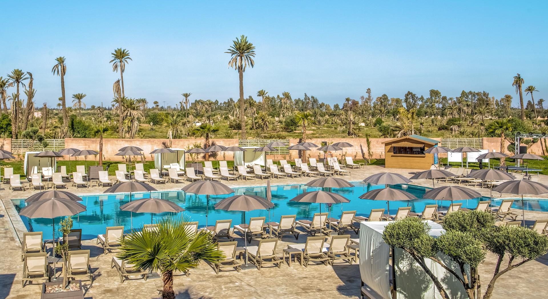 Panoramic view of the Be Live Collection outdoor swimming pool