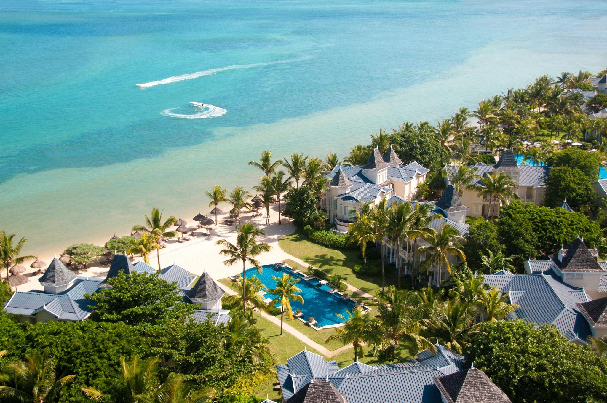 Overhead view of the Heritage Le Telfair and beach