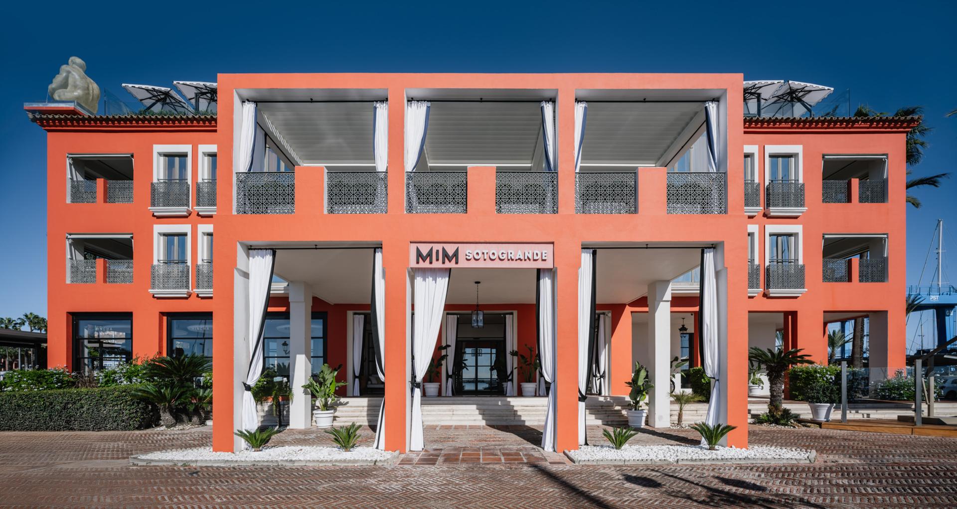 Front entrance to the Hotel MiM Sotogrande Melia