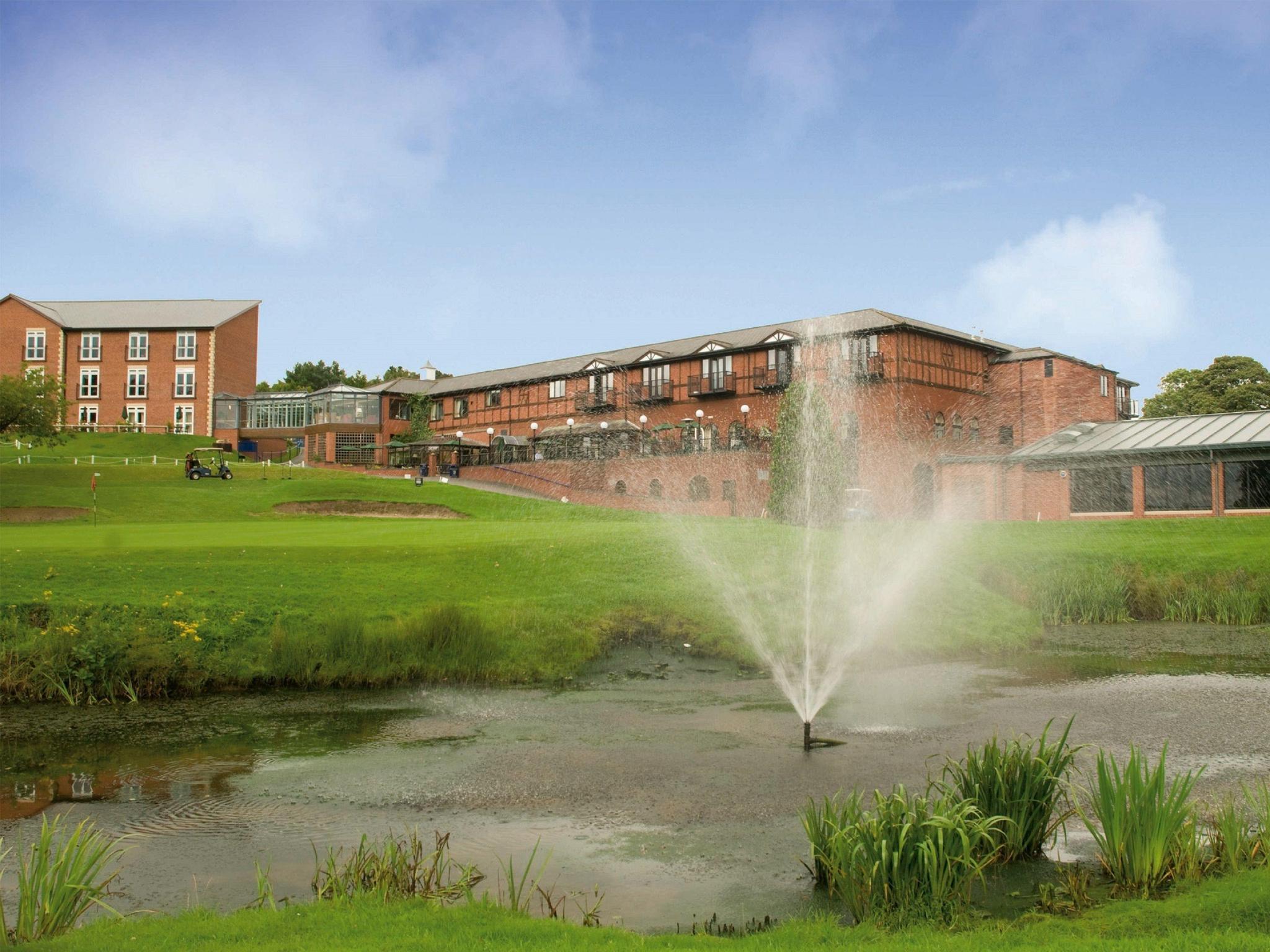 The Macdonald Hill Valley Hotel, Golf & Spa clubhouse overlooking the course
