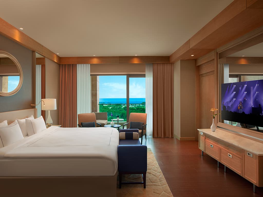 Double bed room with balcony views