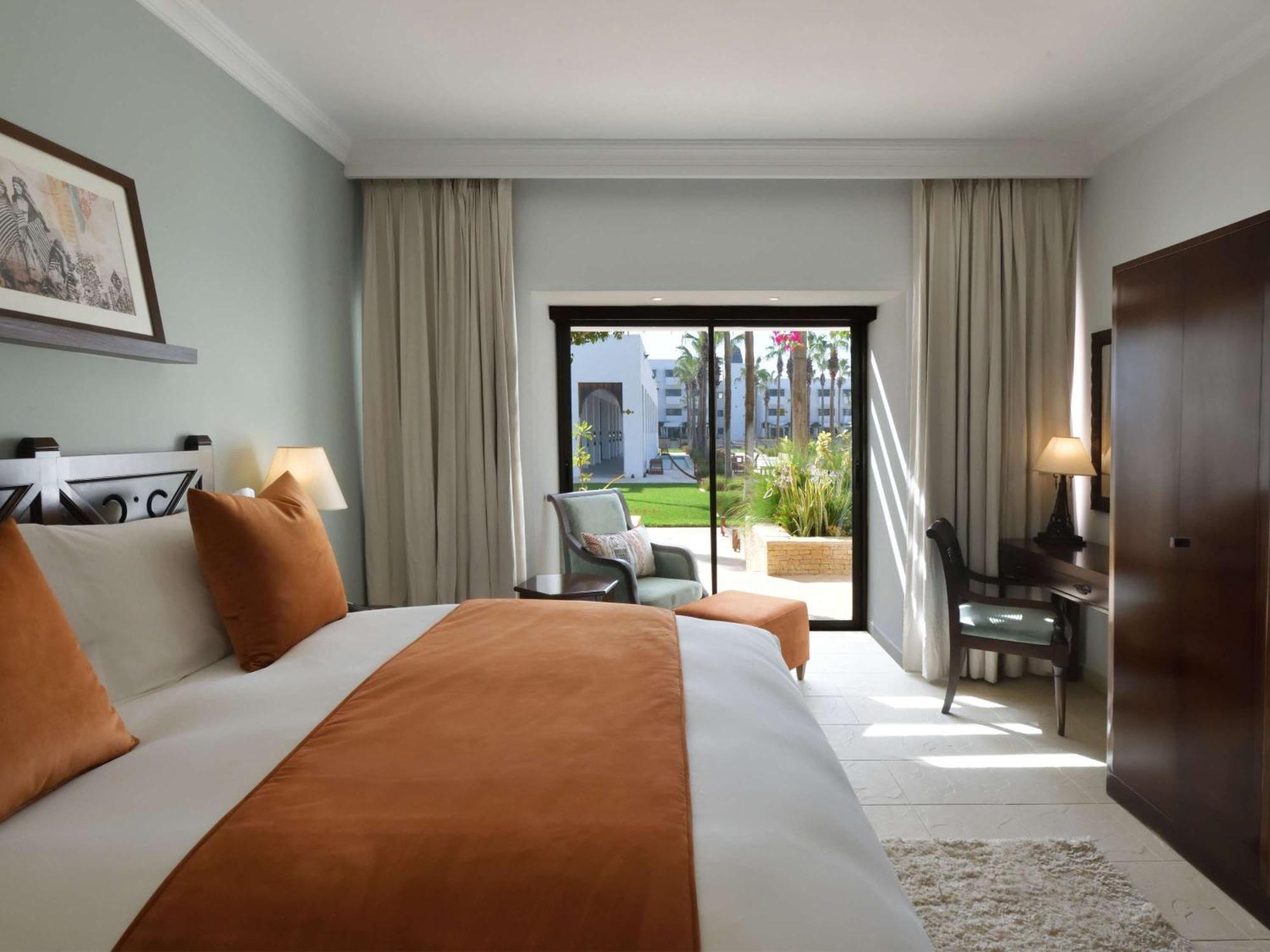 Double bed suite with balcony views