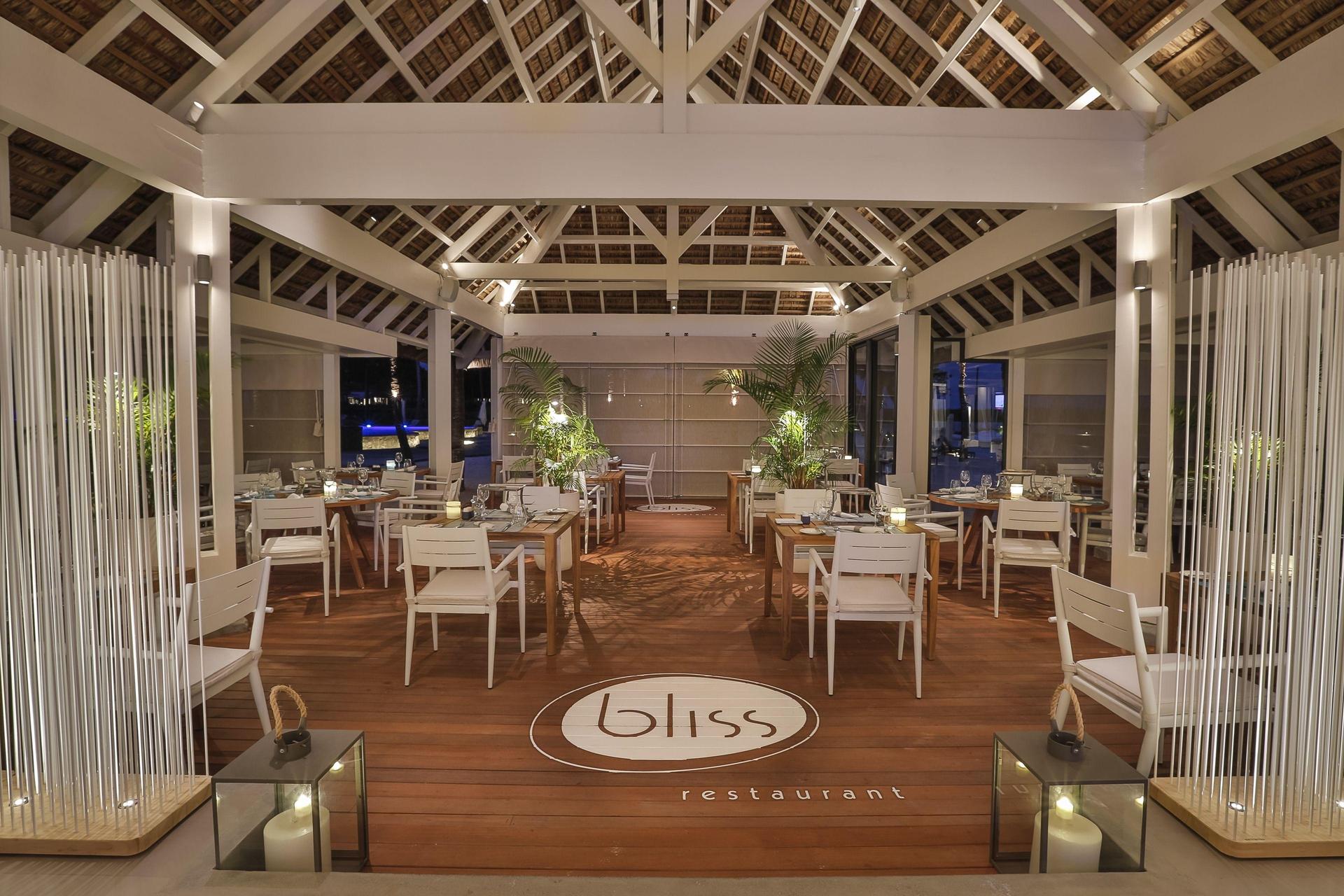 The bliss restaurant at The Bay Club at Anahita
