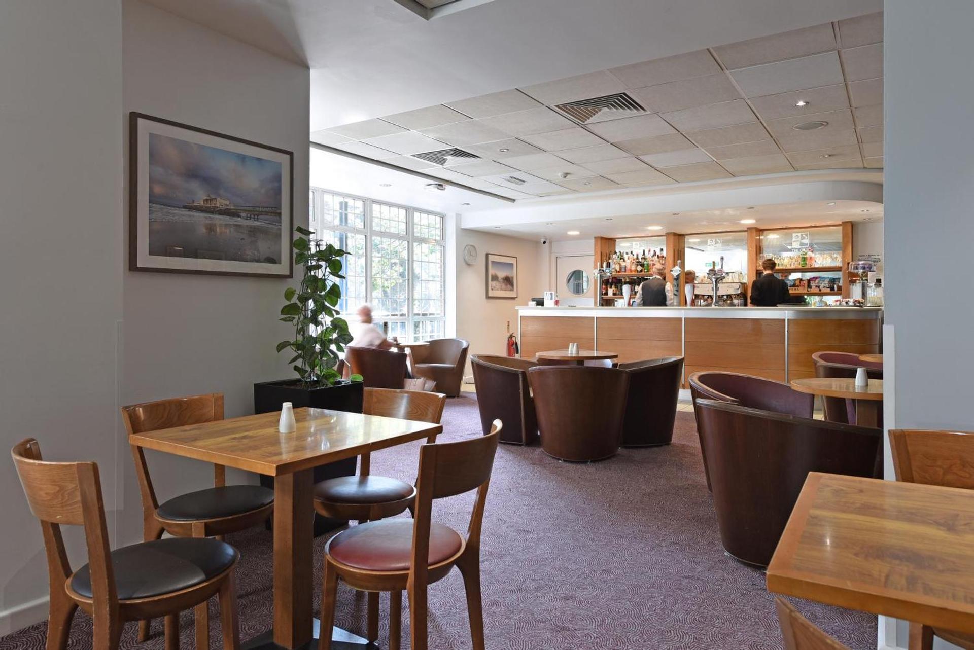 Dining room and bar at The Lodge at Meyrick Park